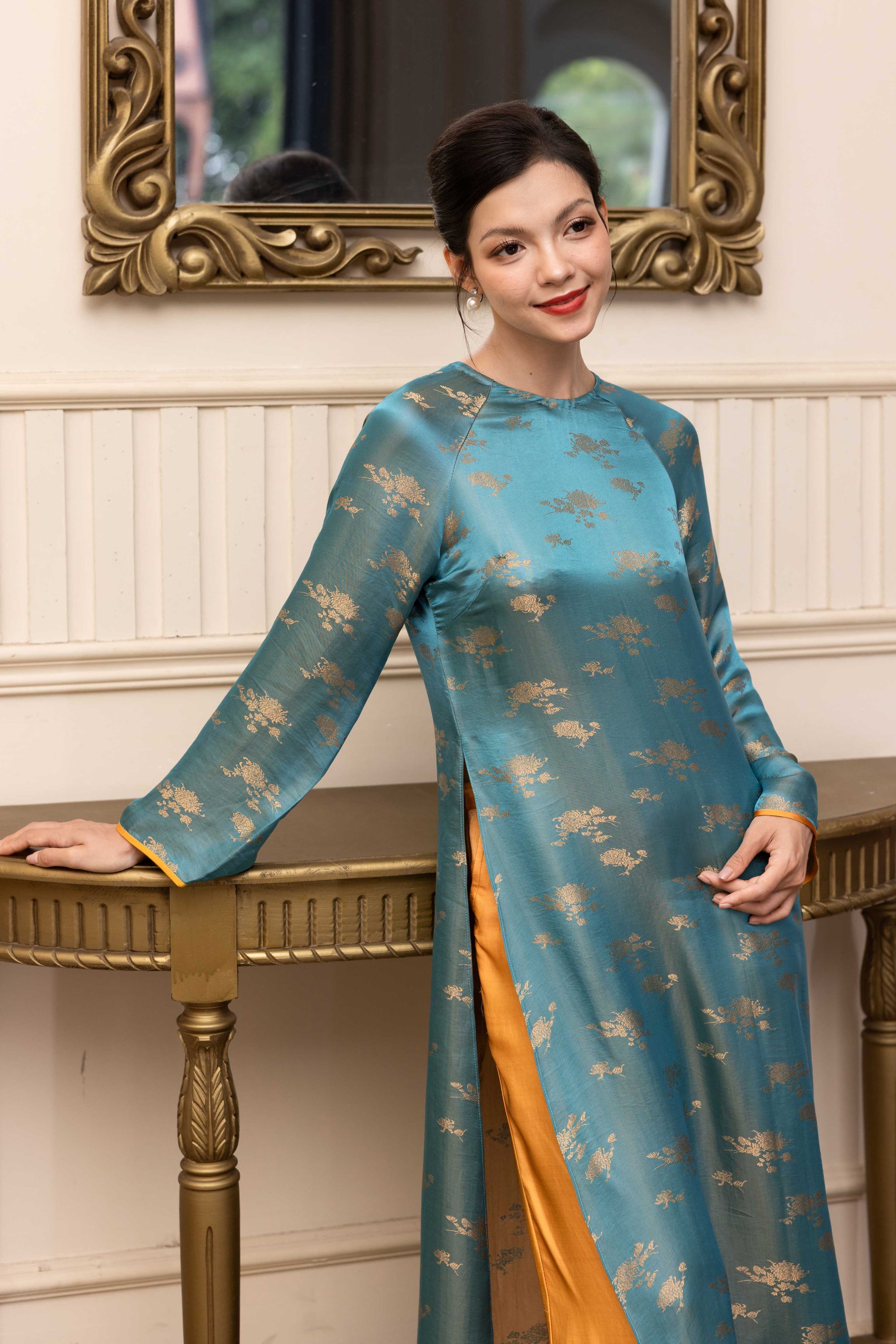 Formal Vietnamese silk long sleeve dress