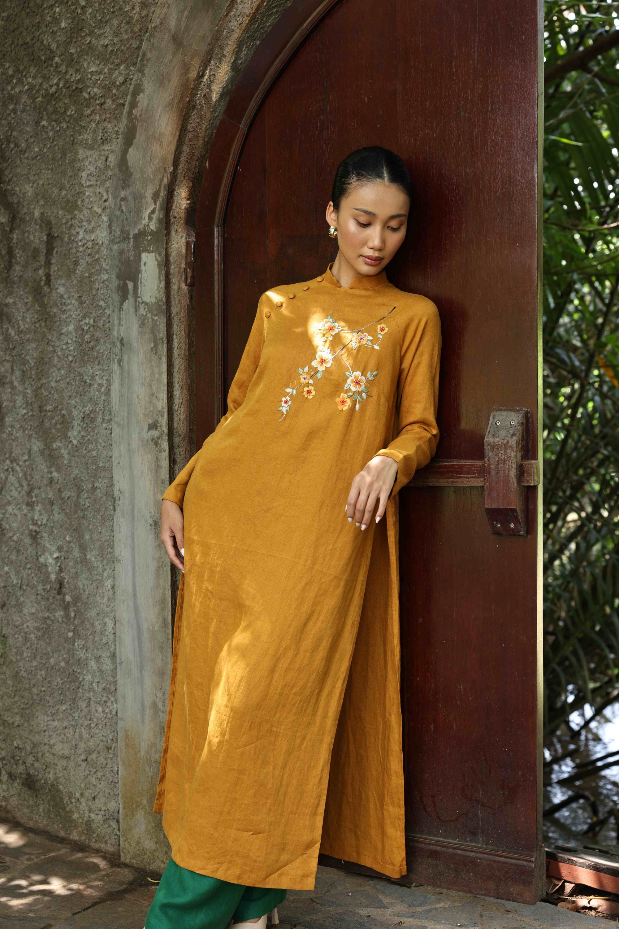 hand-embroidered Vietnamese tunic dress