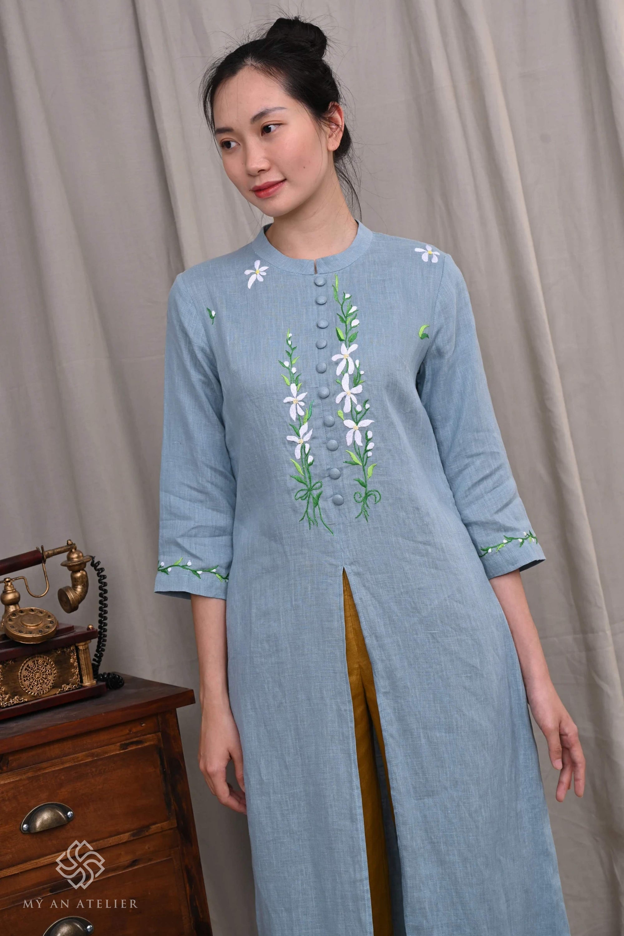 Hand-embroidered linen floral ao dai