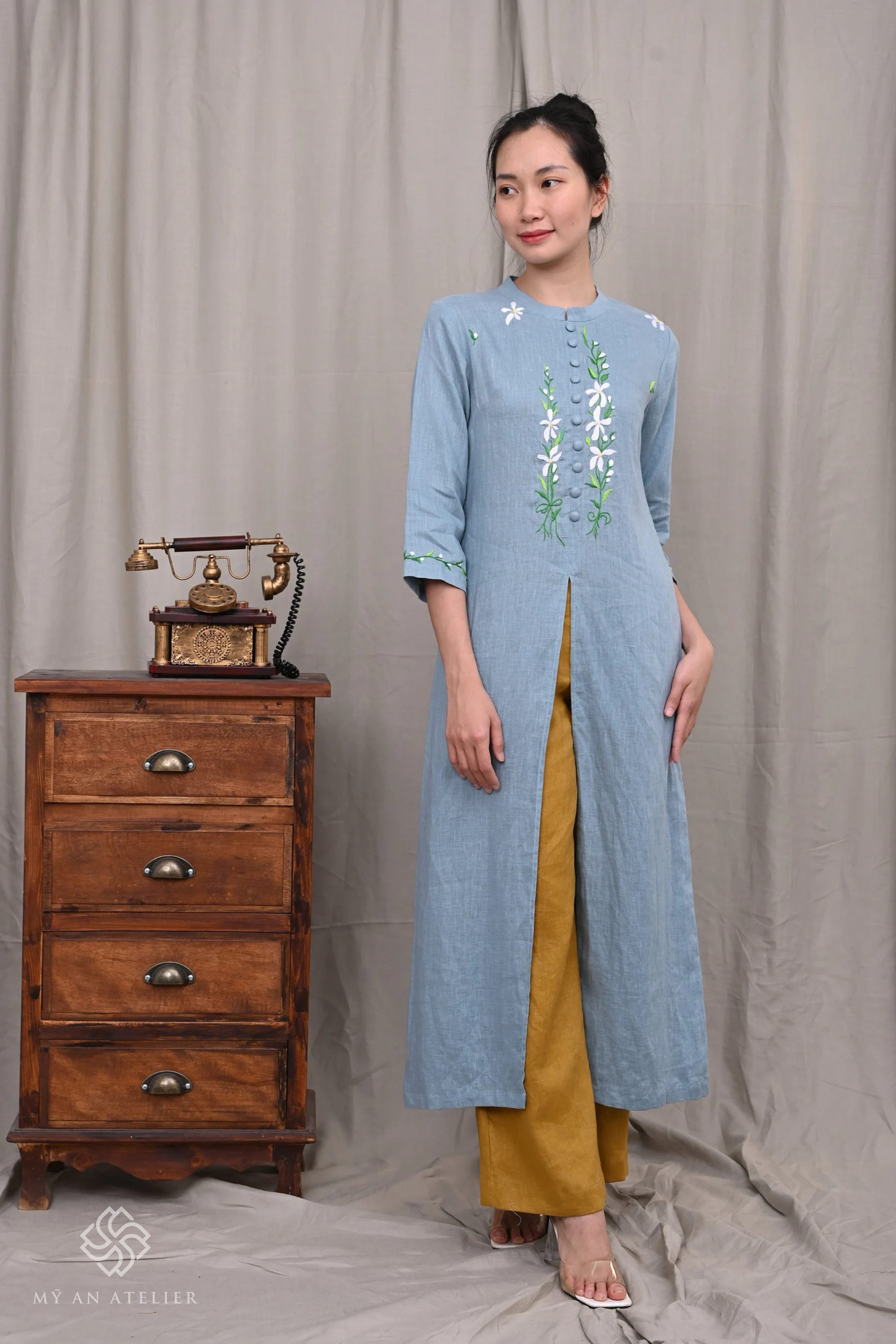 Hand-embroidered linen floral ao dai
