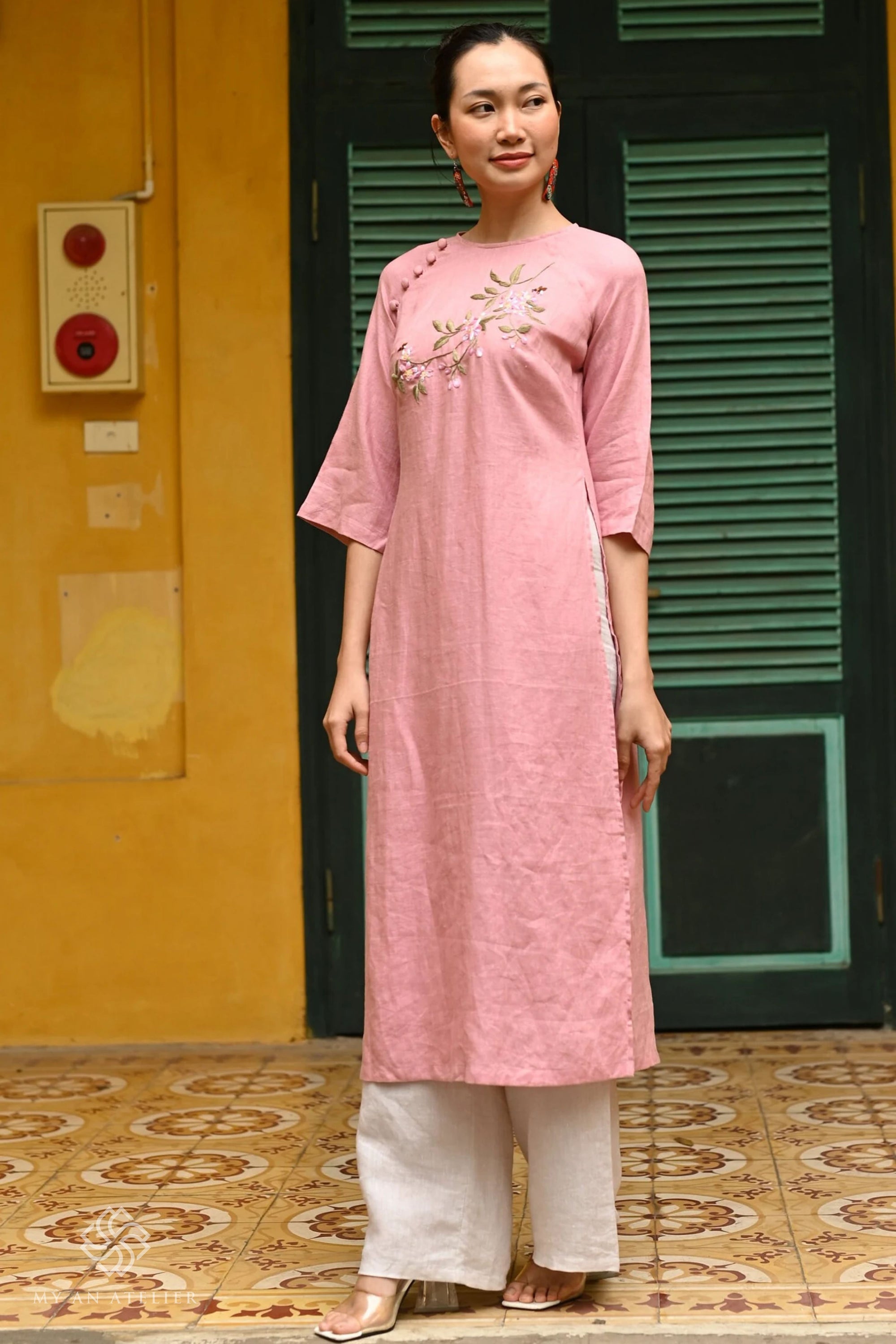 Hand-embroidered linen pink ao dai