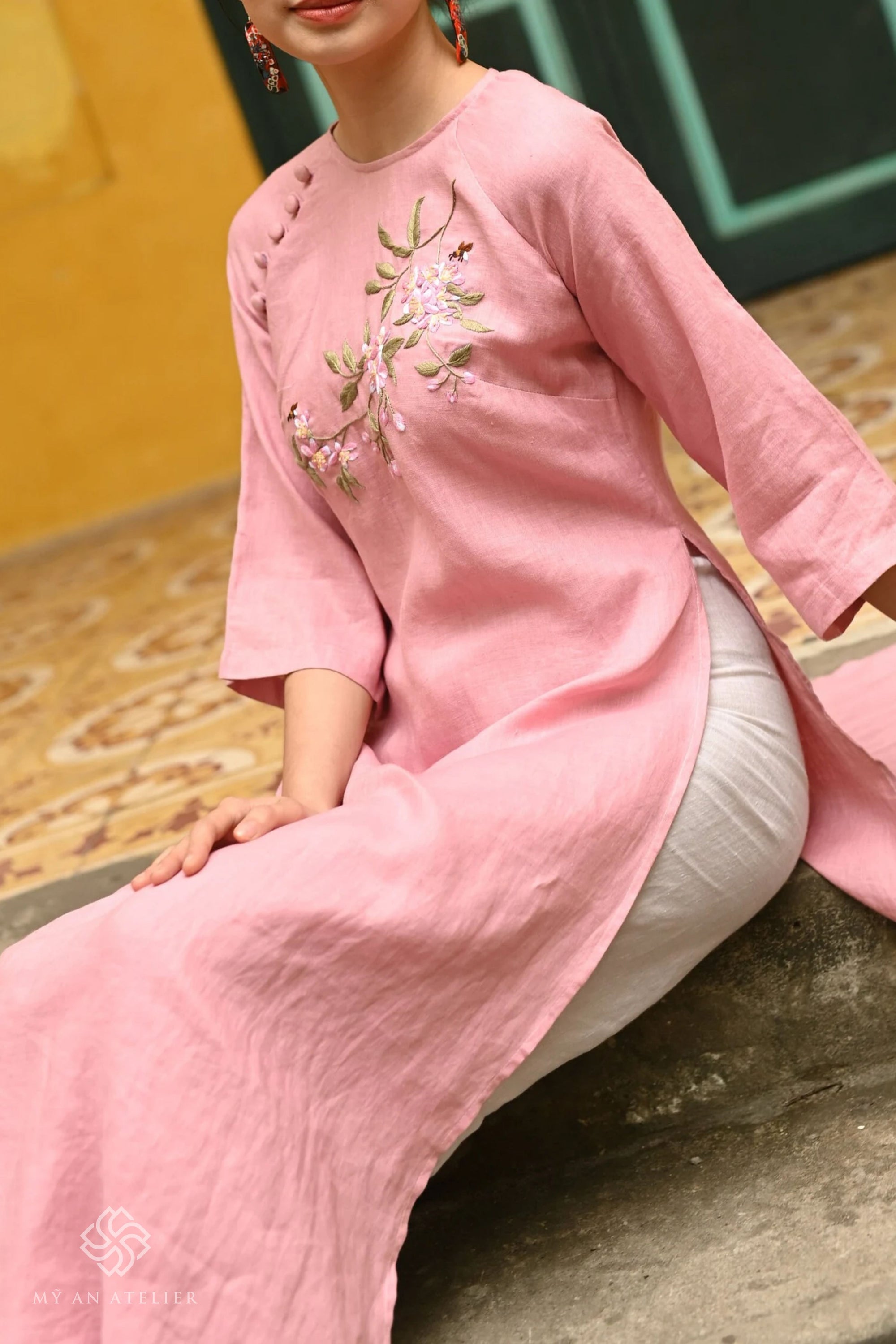 Hand-embroidered linen pink ao dai