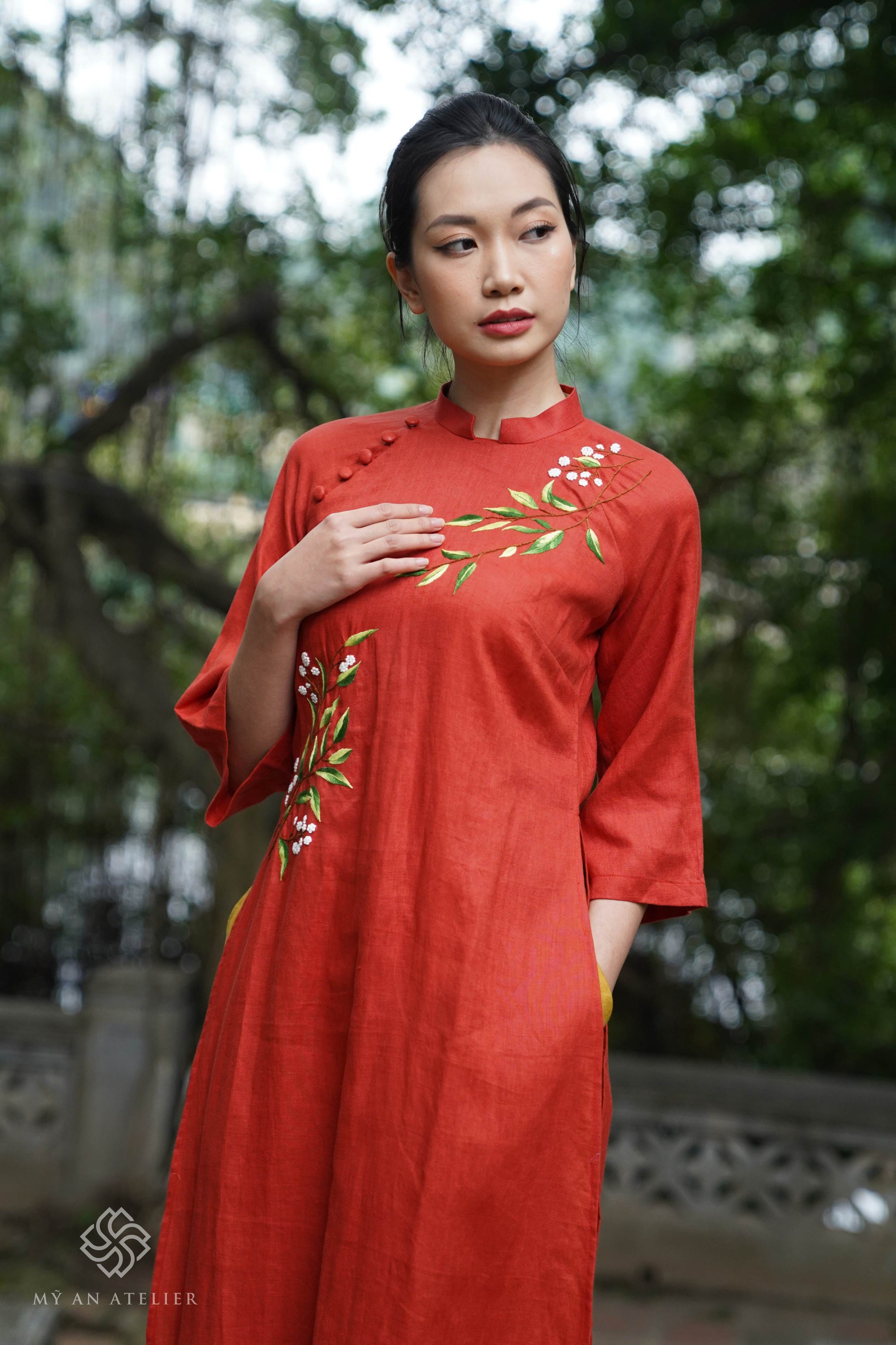 Hand-embroidered linen tunic