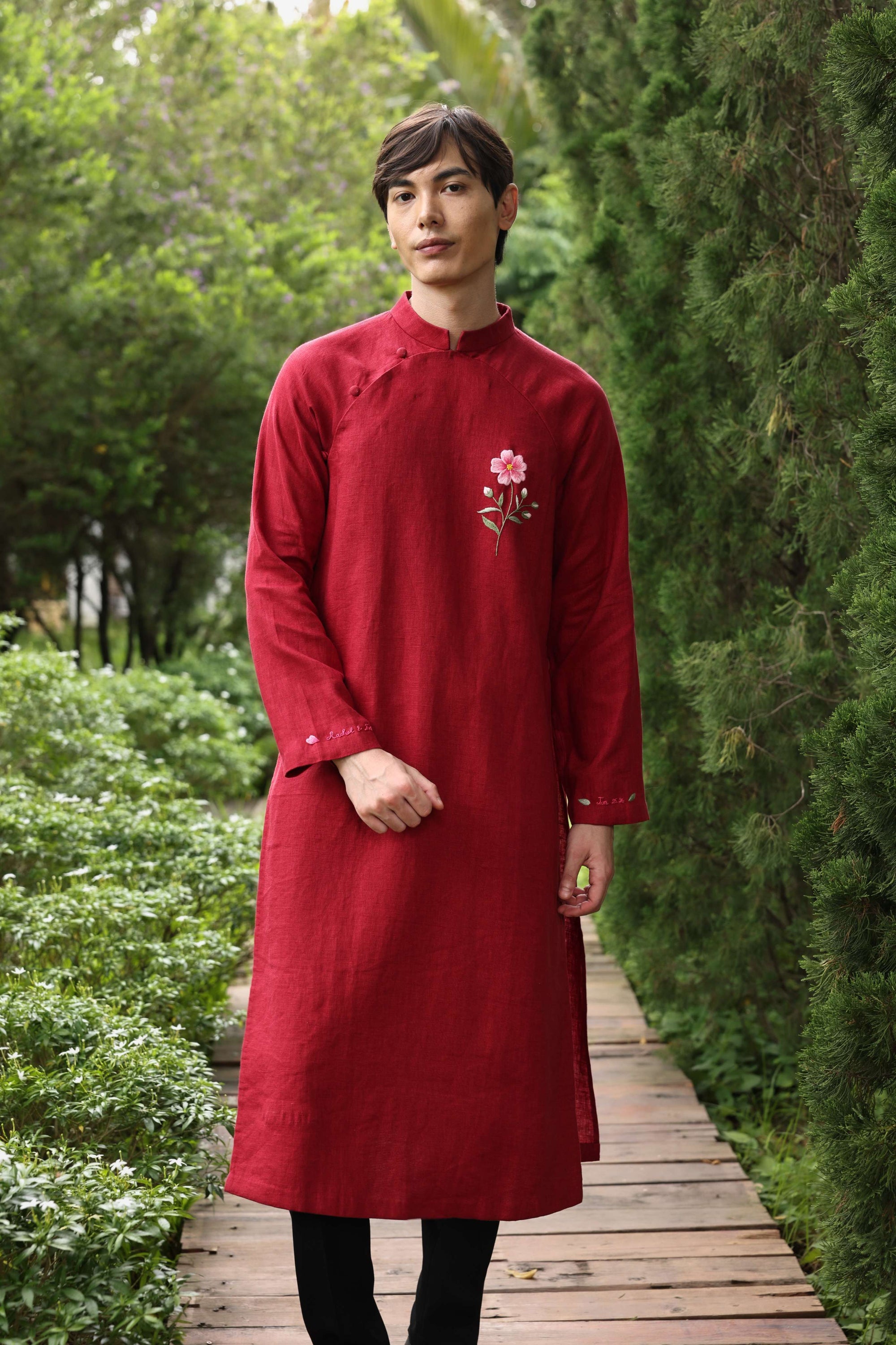 Hand-embroidered men’s long tunic