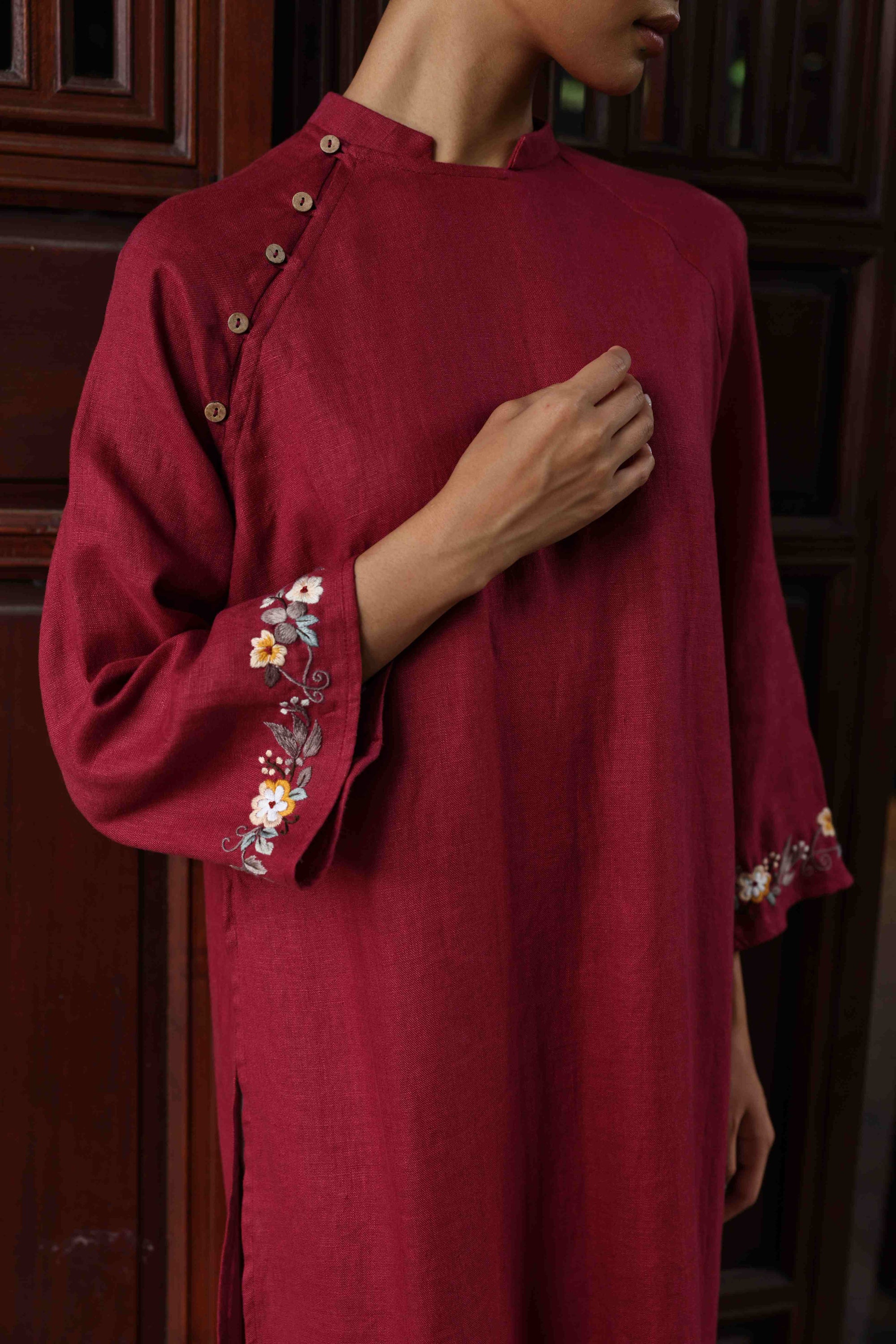 hand embroidered vietnamese bridal ao dai