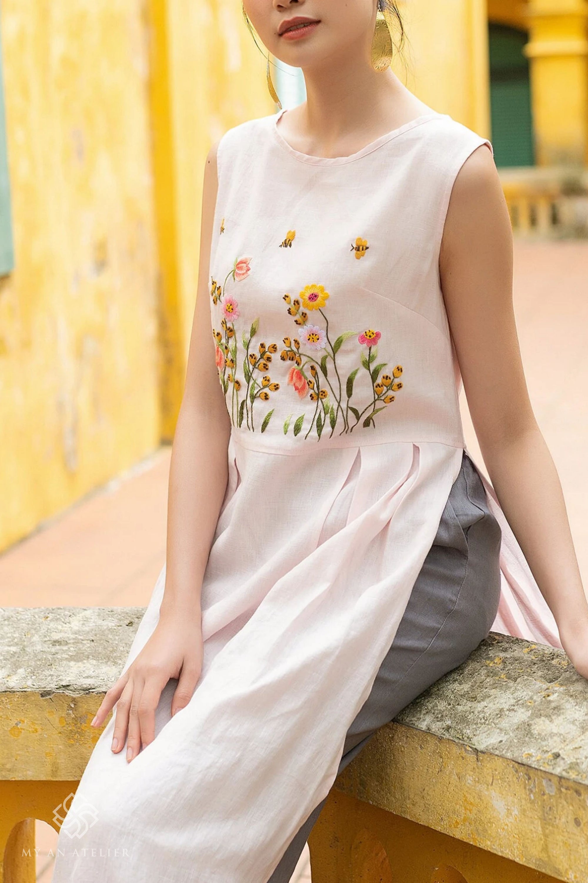 Linen Vietnamese women dress