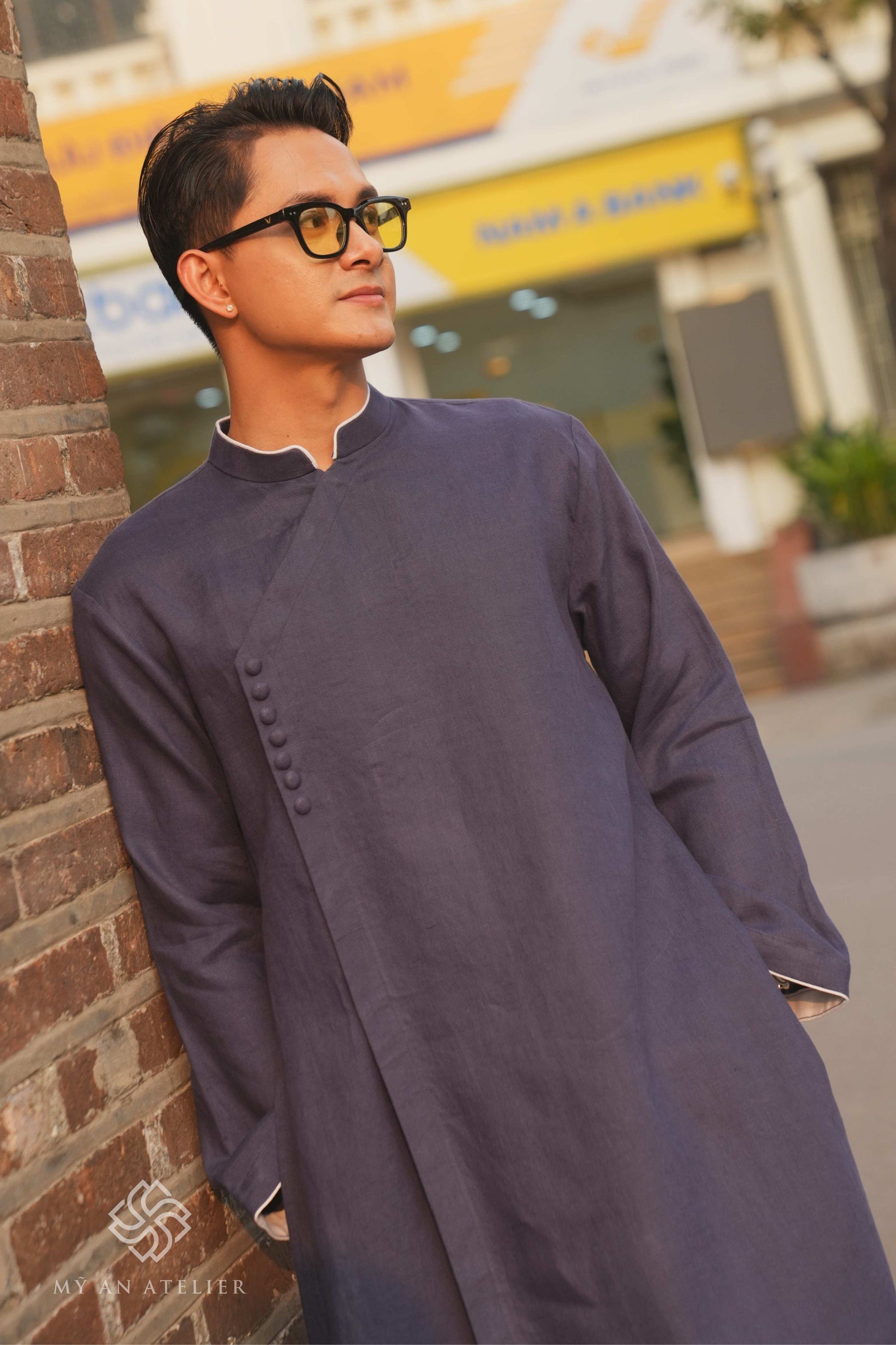 Linen Vietnamese ao dai for men