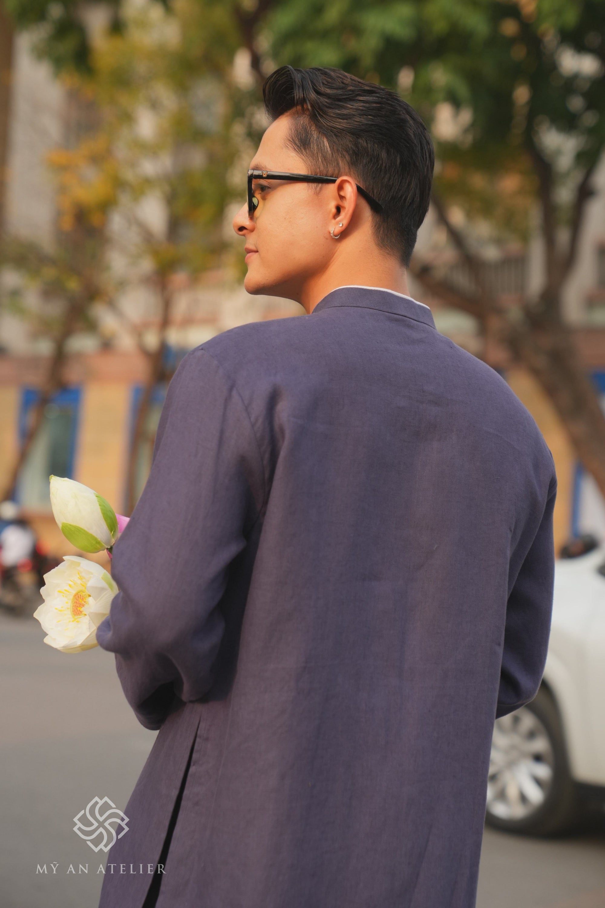 Linen Vietnamese ao dai for men
