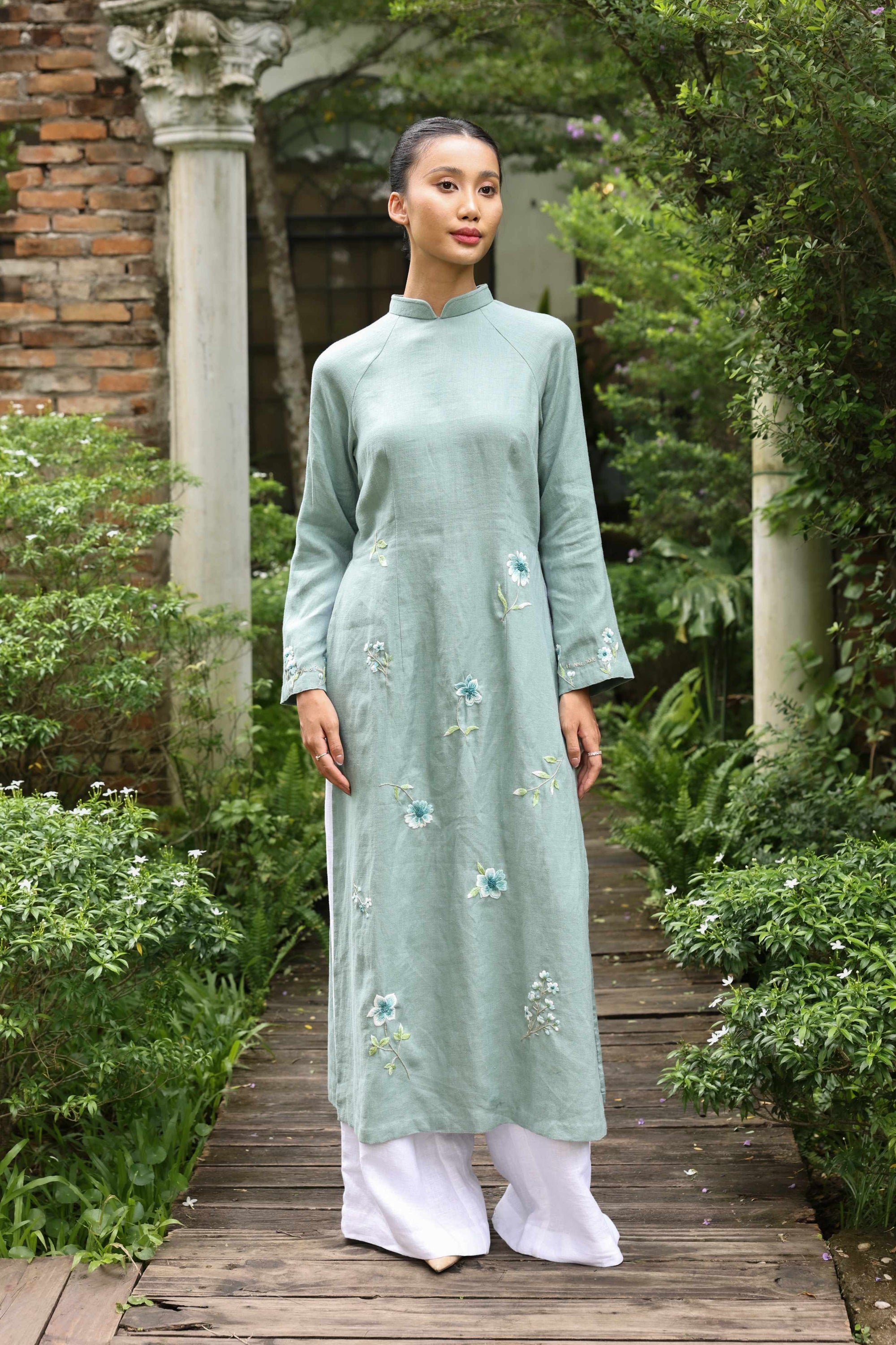 Linen hand-embroidered floral ao dai 