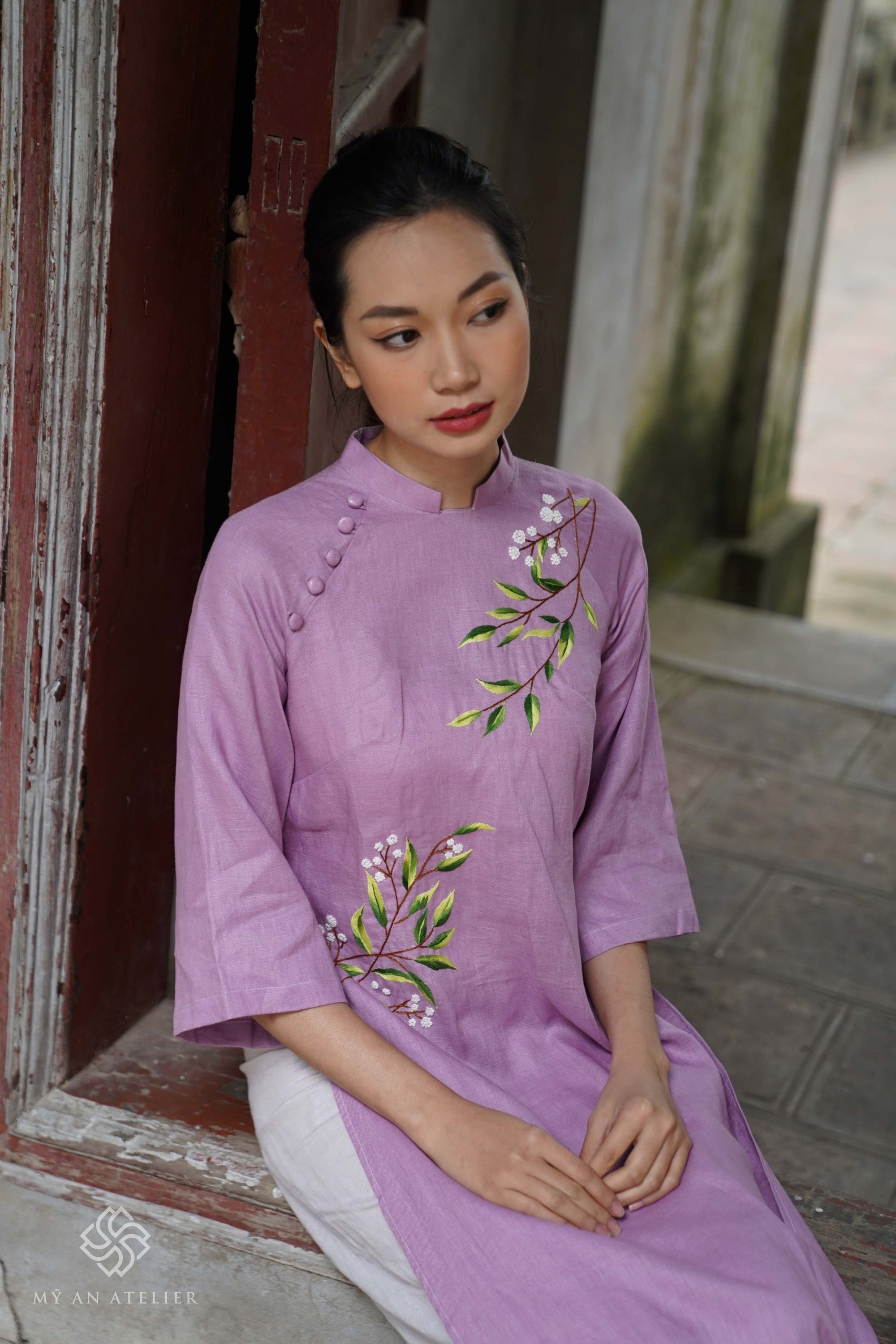 Linen long dress with hand embroidery