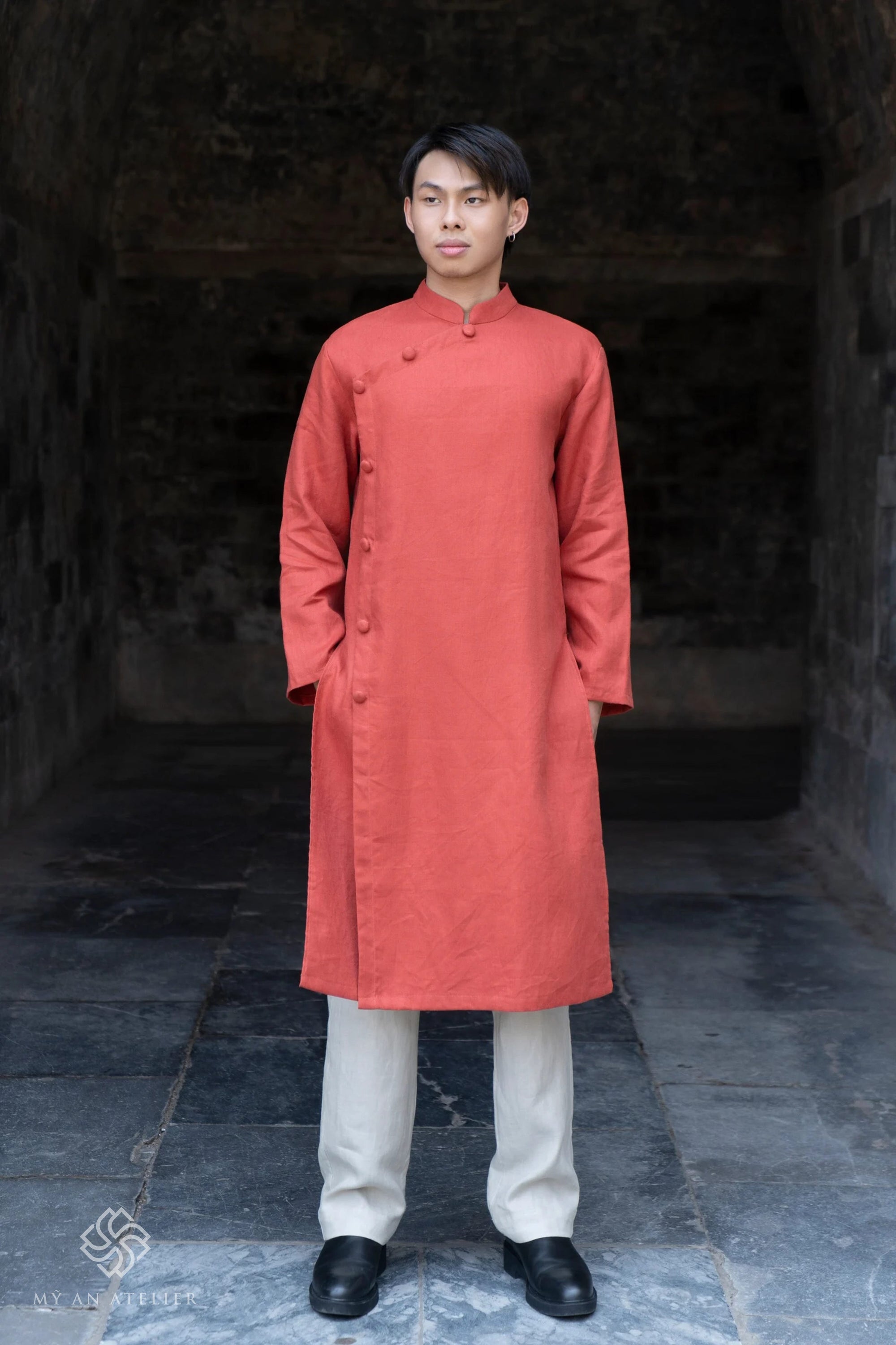 Linen men's ao dai Vietnam
