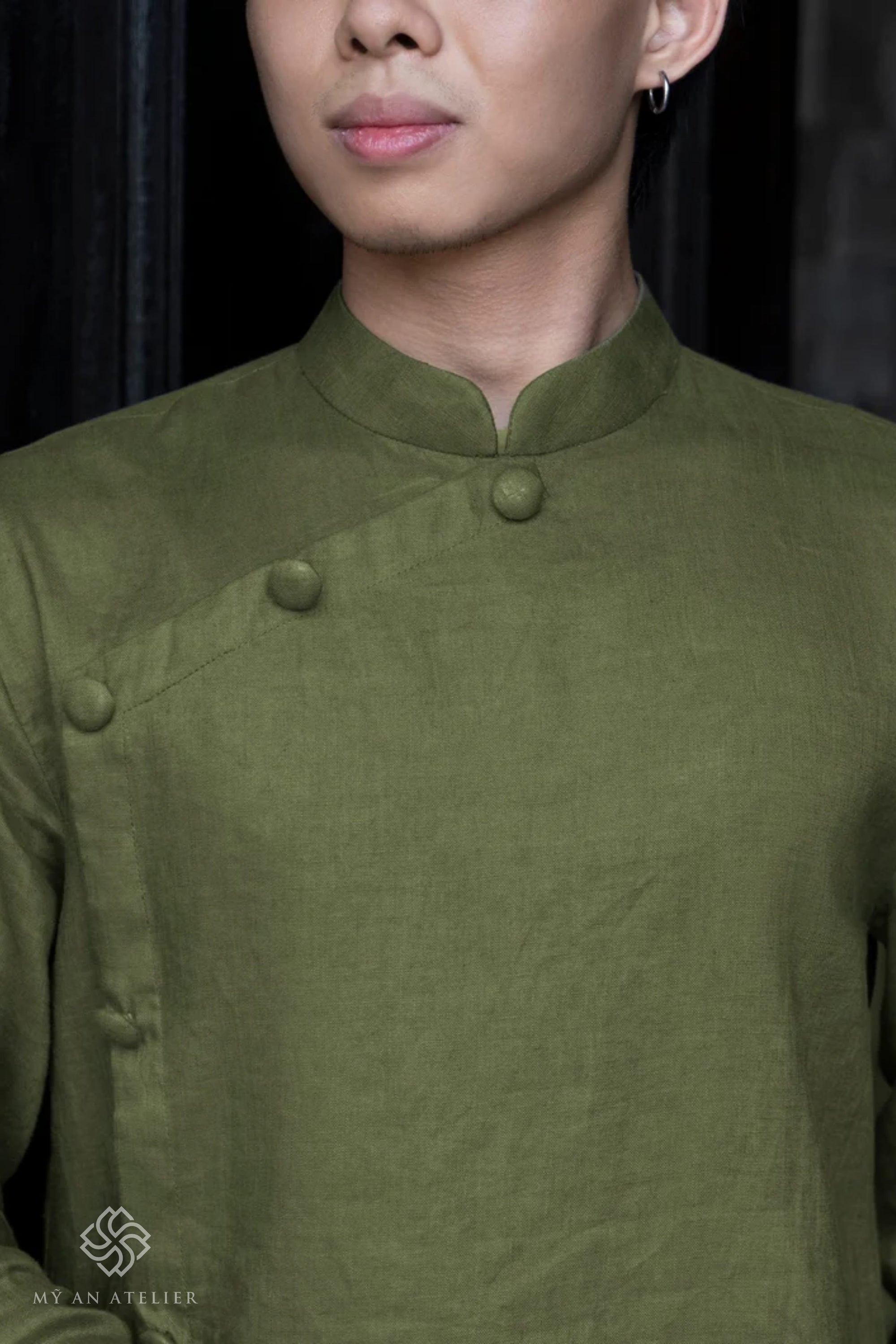 Linen men's ao dai Vietnam