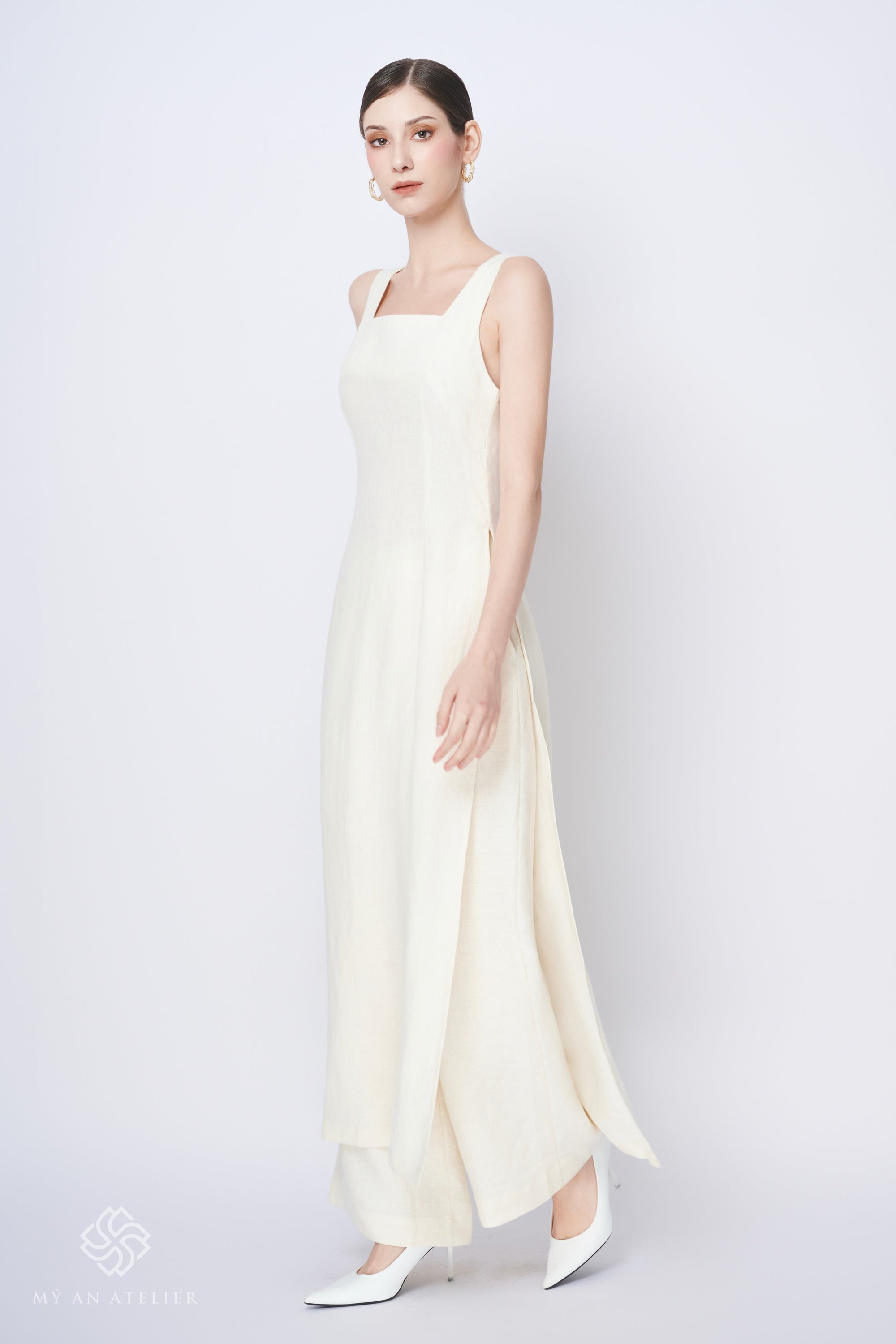 Linen modern sleeveless ao dai