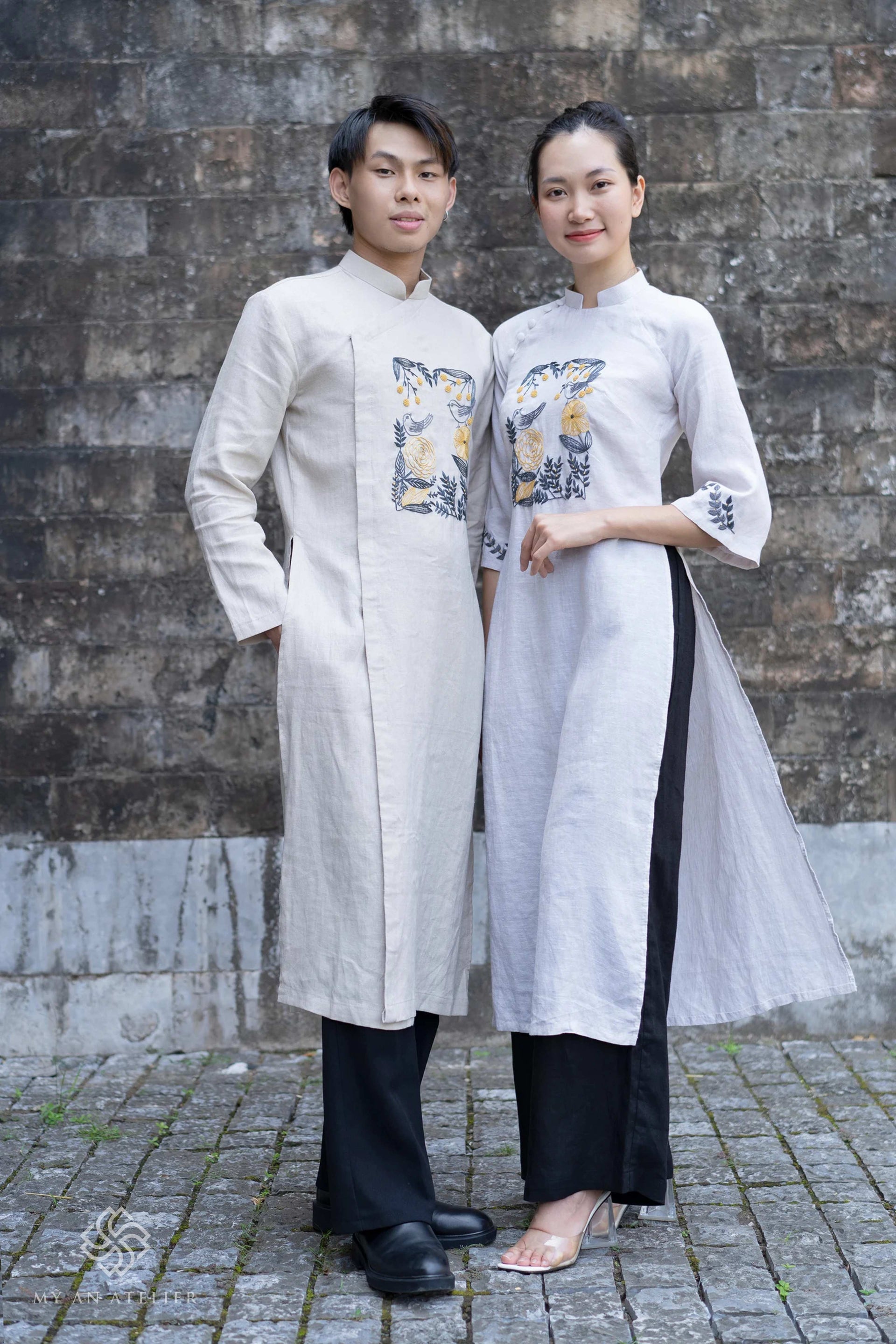 Hand-embroidered linen modern Vietnamese wedding dress – AO DAI MYAN