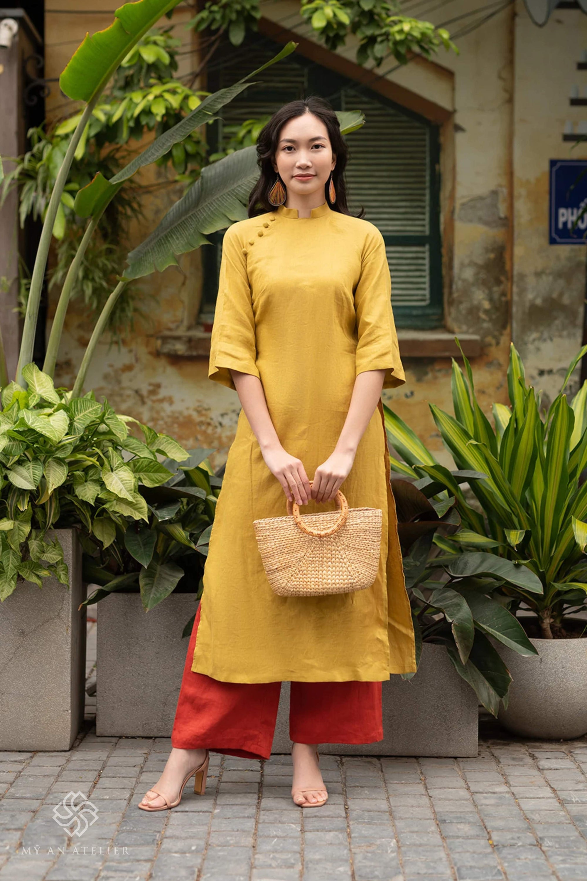 Linen plain ao dai for Tet