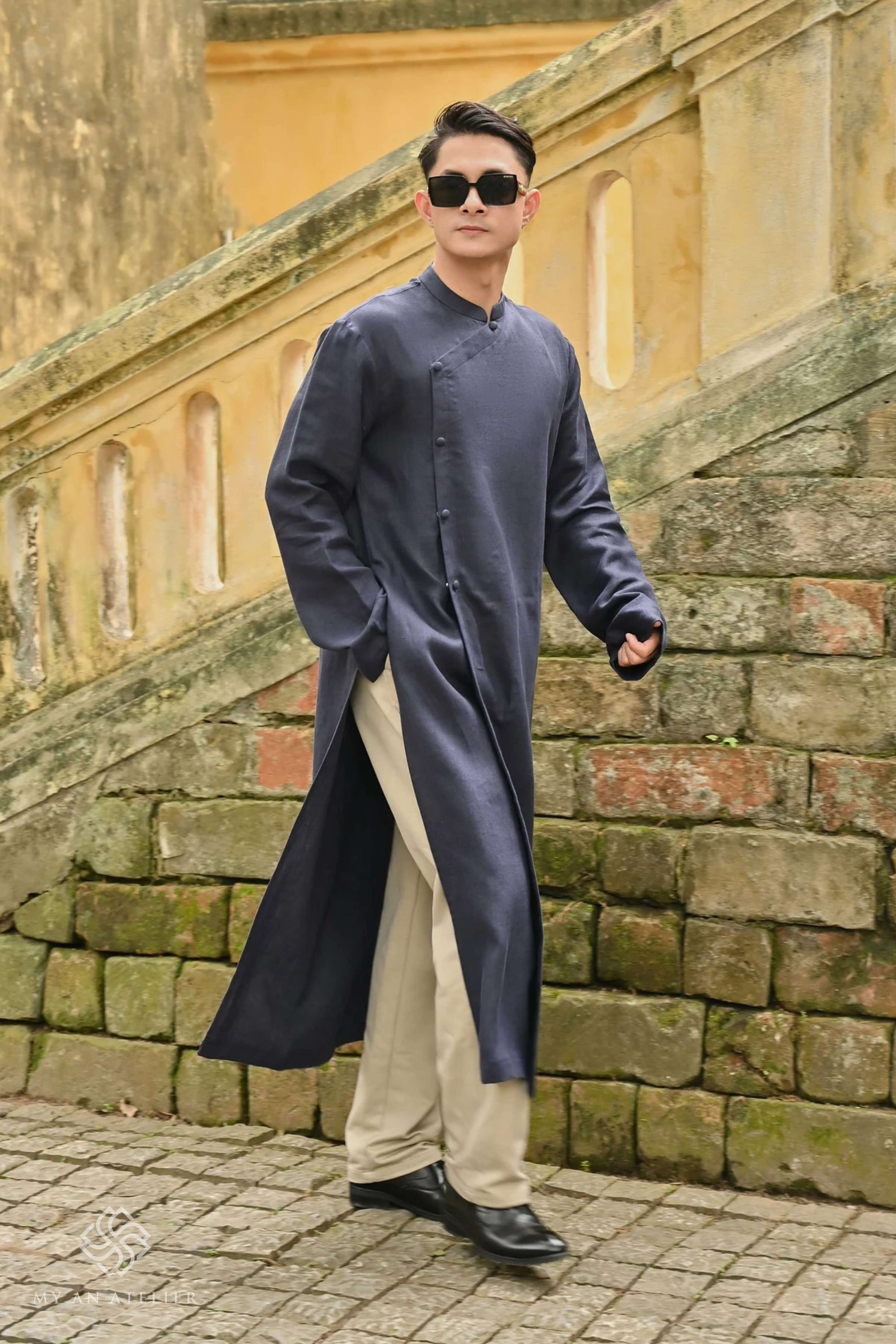 Linen Vietnamese ao dai men