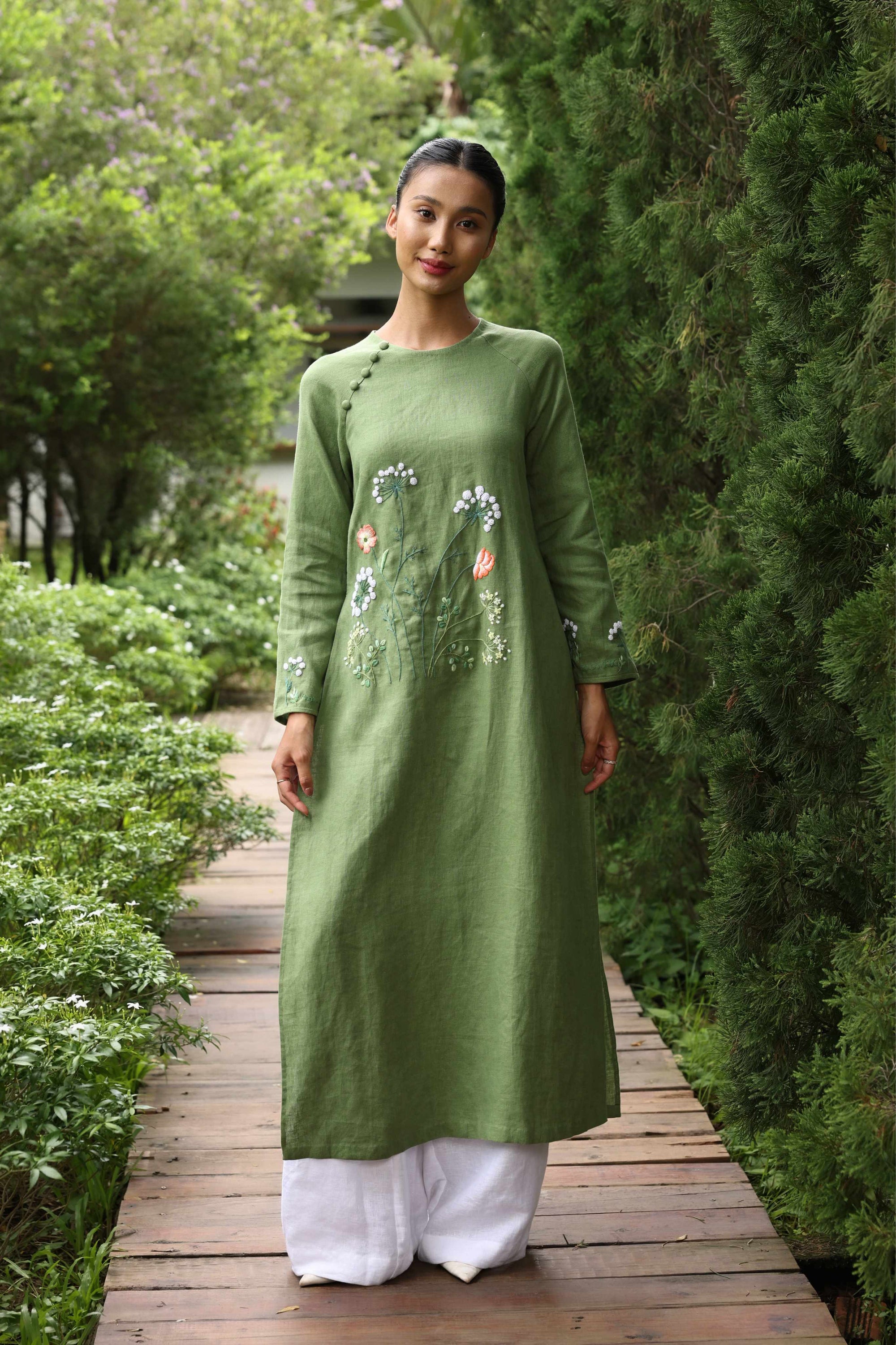 Linen Vietnamese national dress