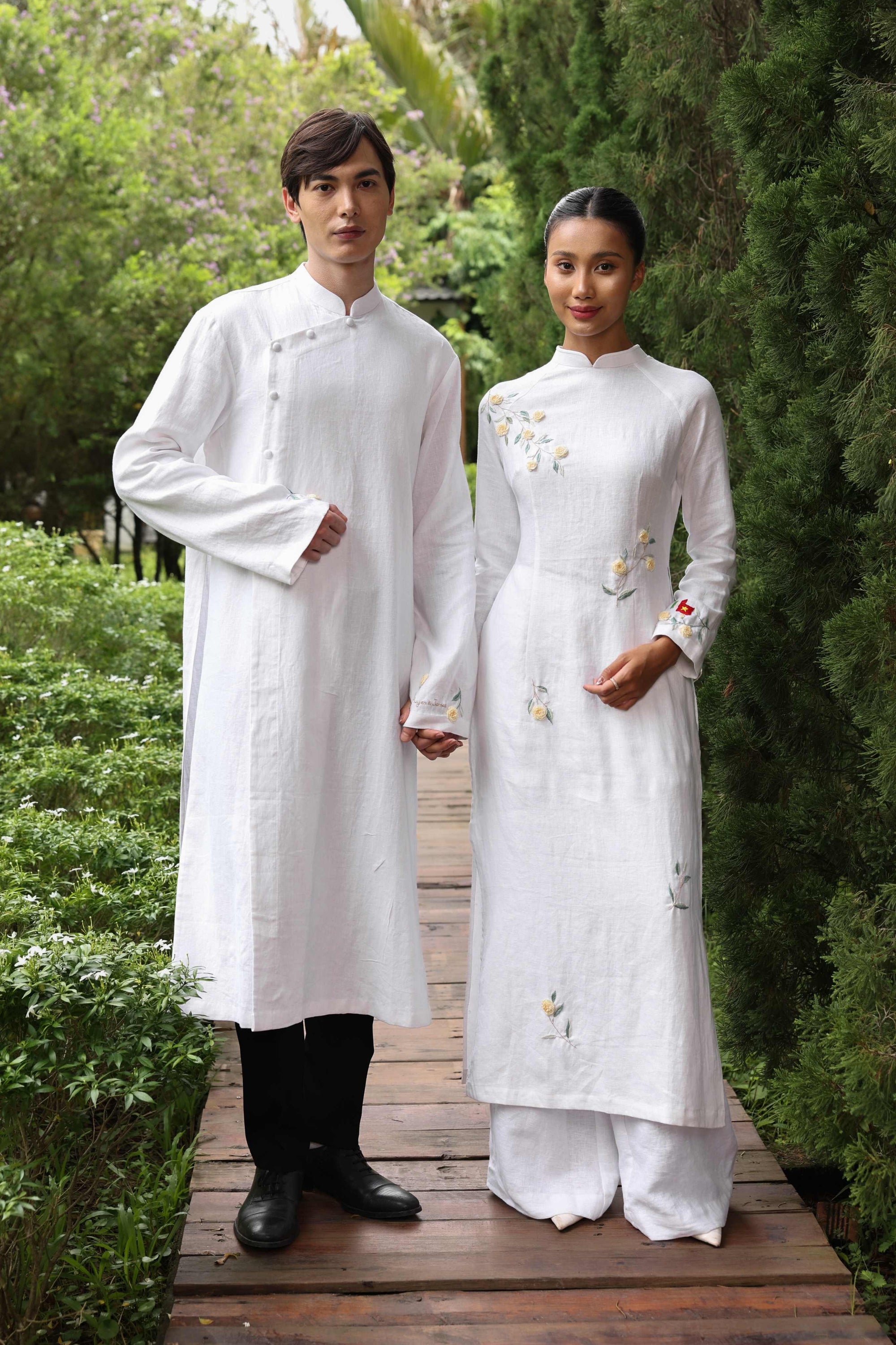 Matching ao dai wedding set