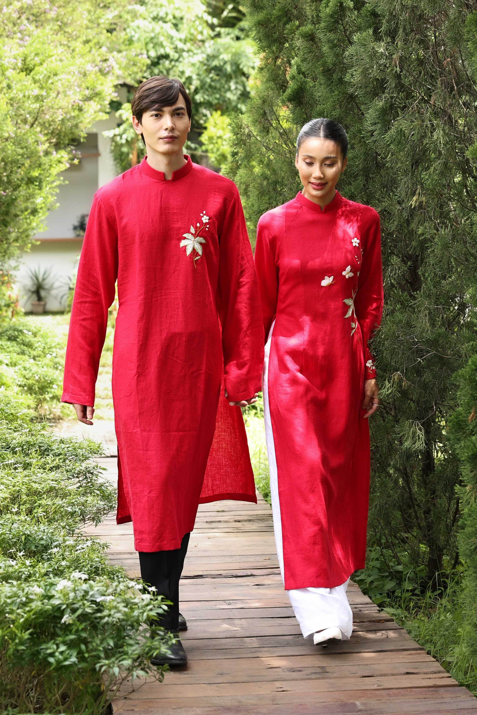 Matching red linen ao dai wedding set