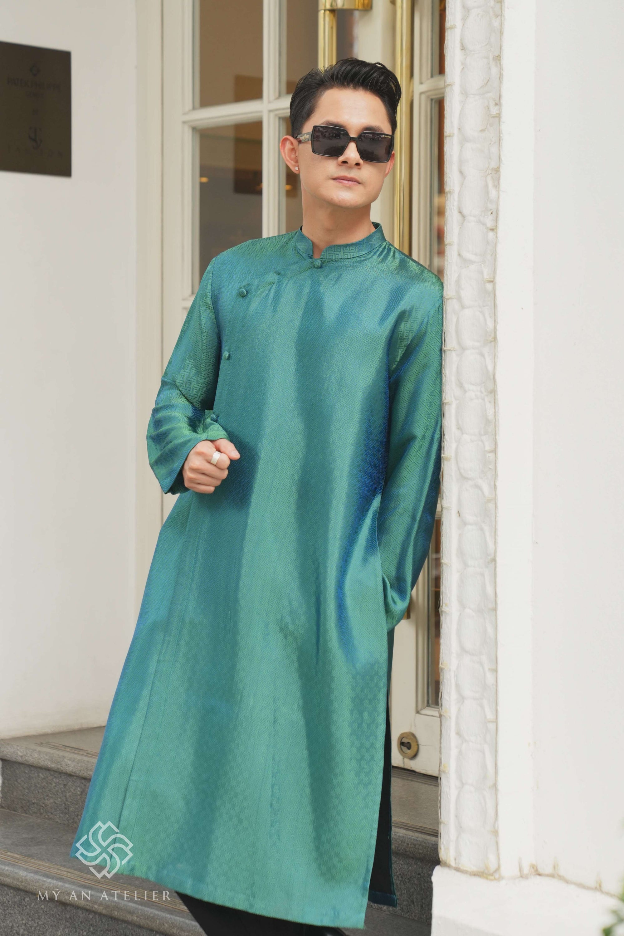 Mulberry silk ao dai men modern
