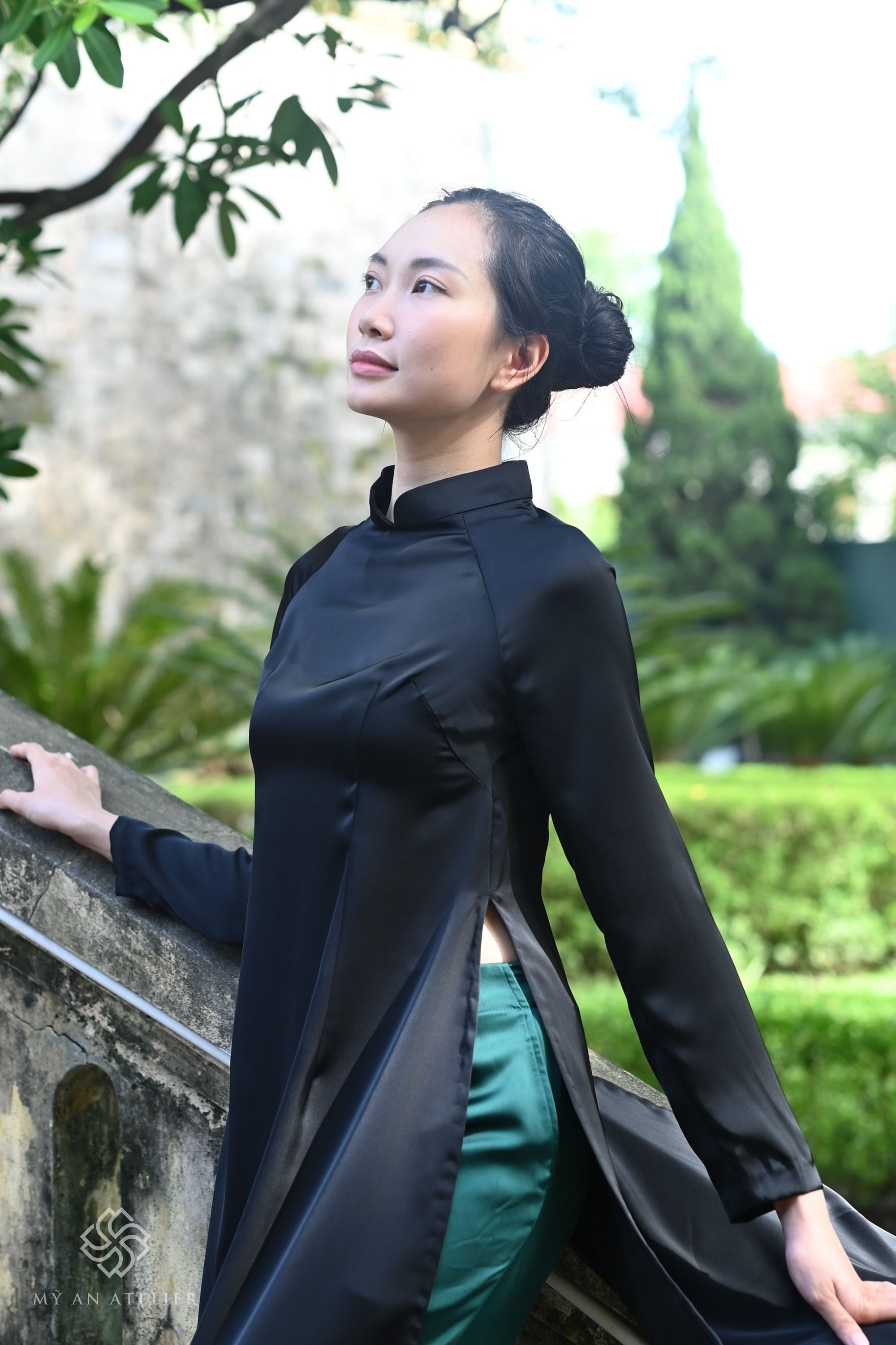 Mulberry silk black Vietnamese dress