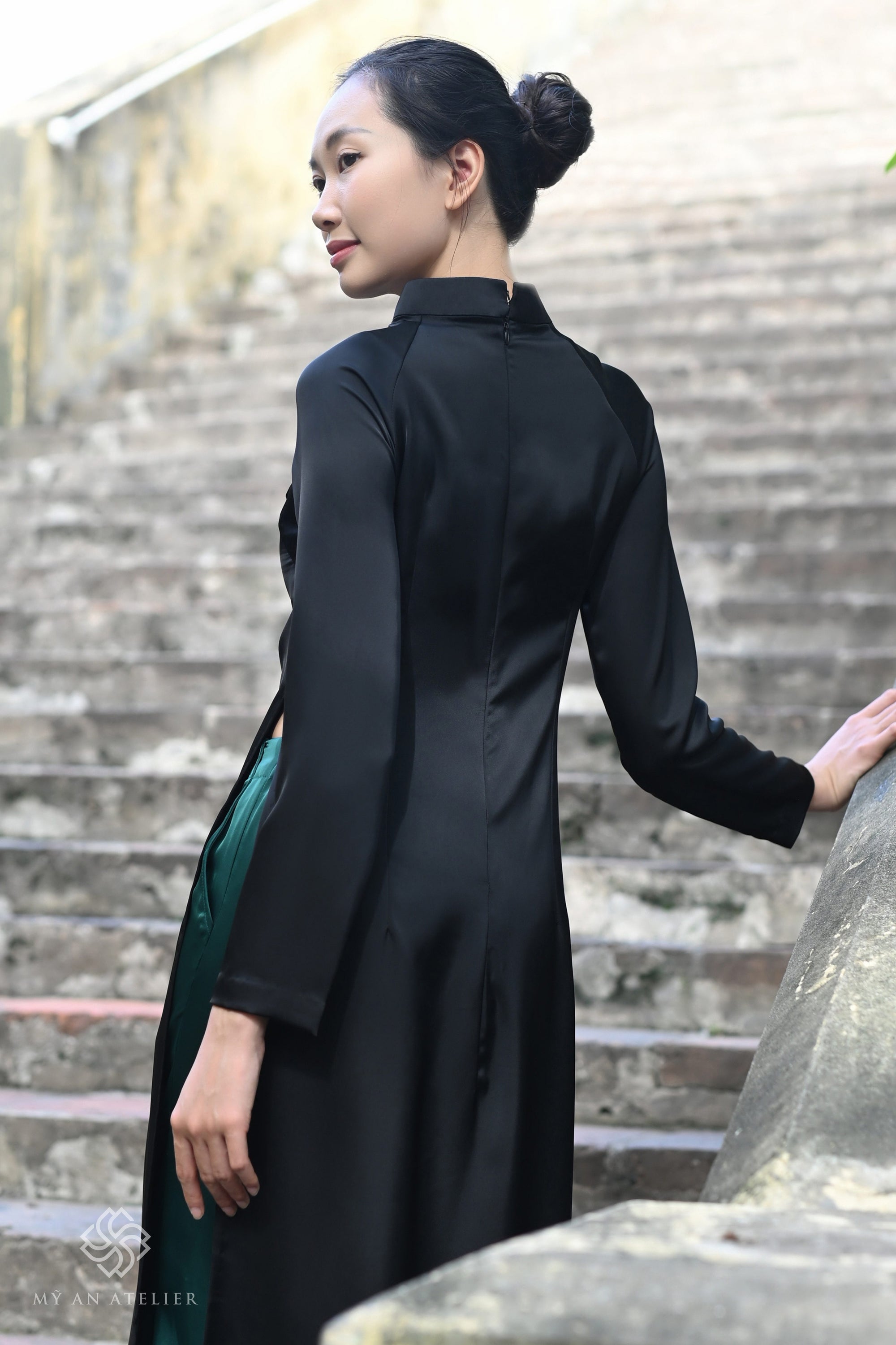 Mulberry silk black Vietnamese dress