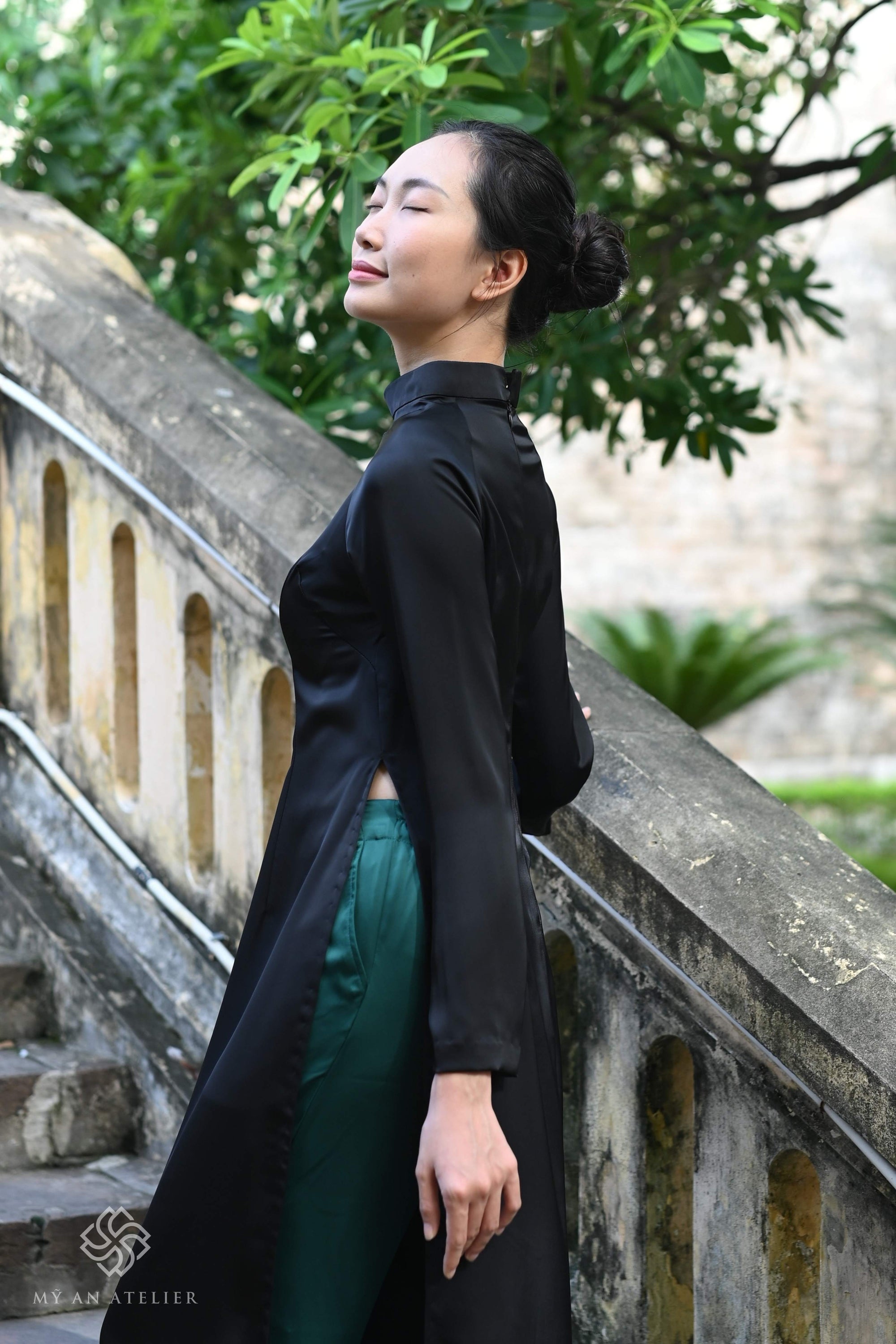 Mulberry silk black Vietnamese dress