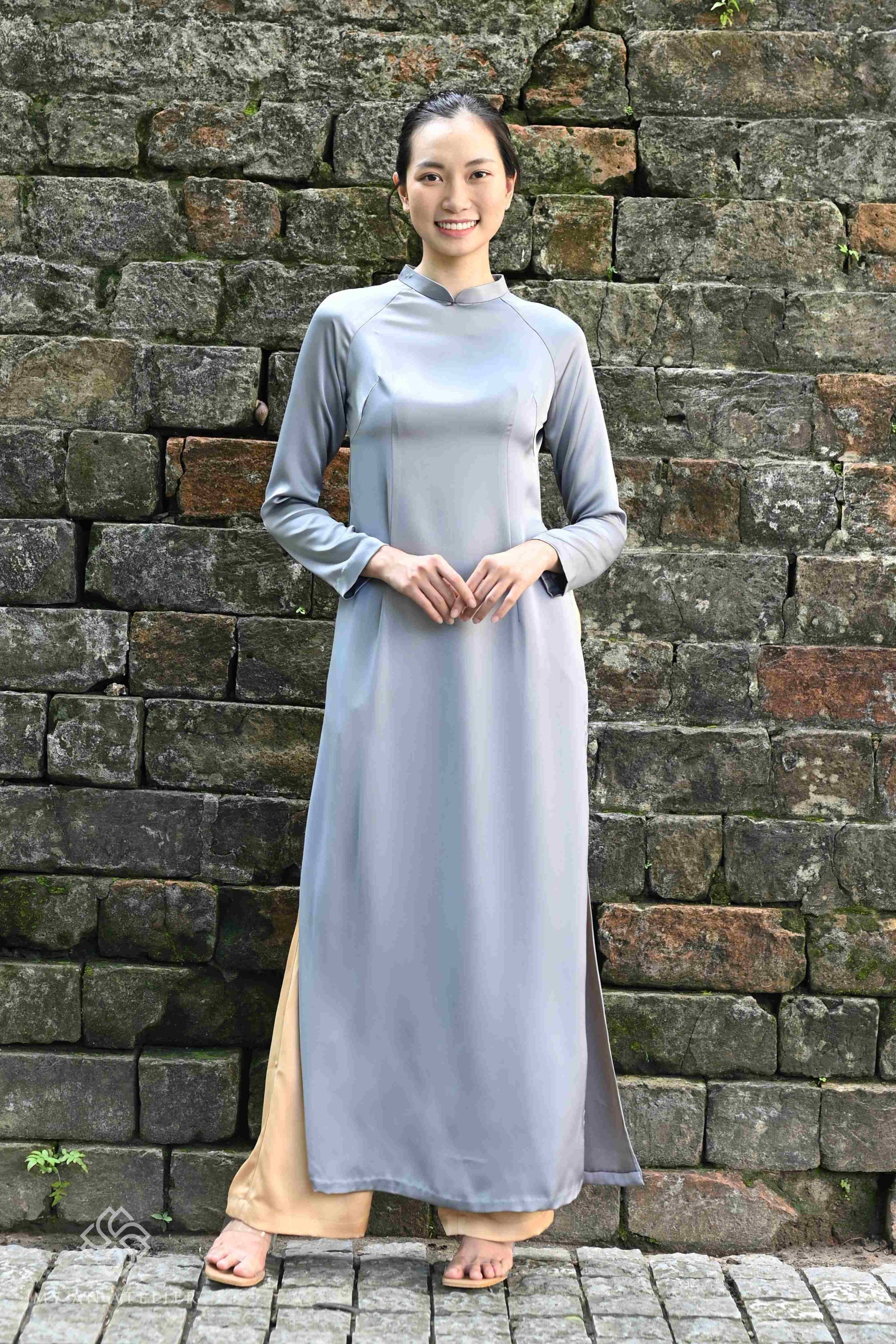 Mulberry silk cultural Vietnamese dress