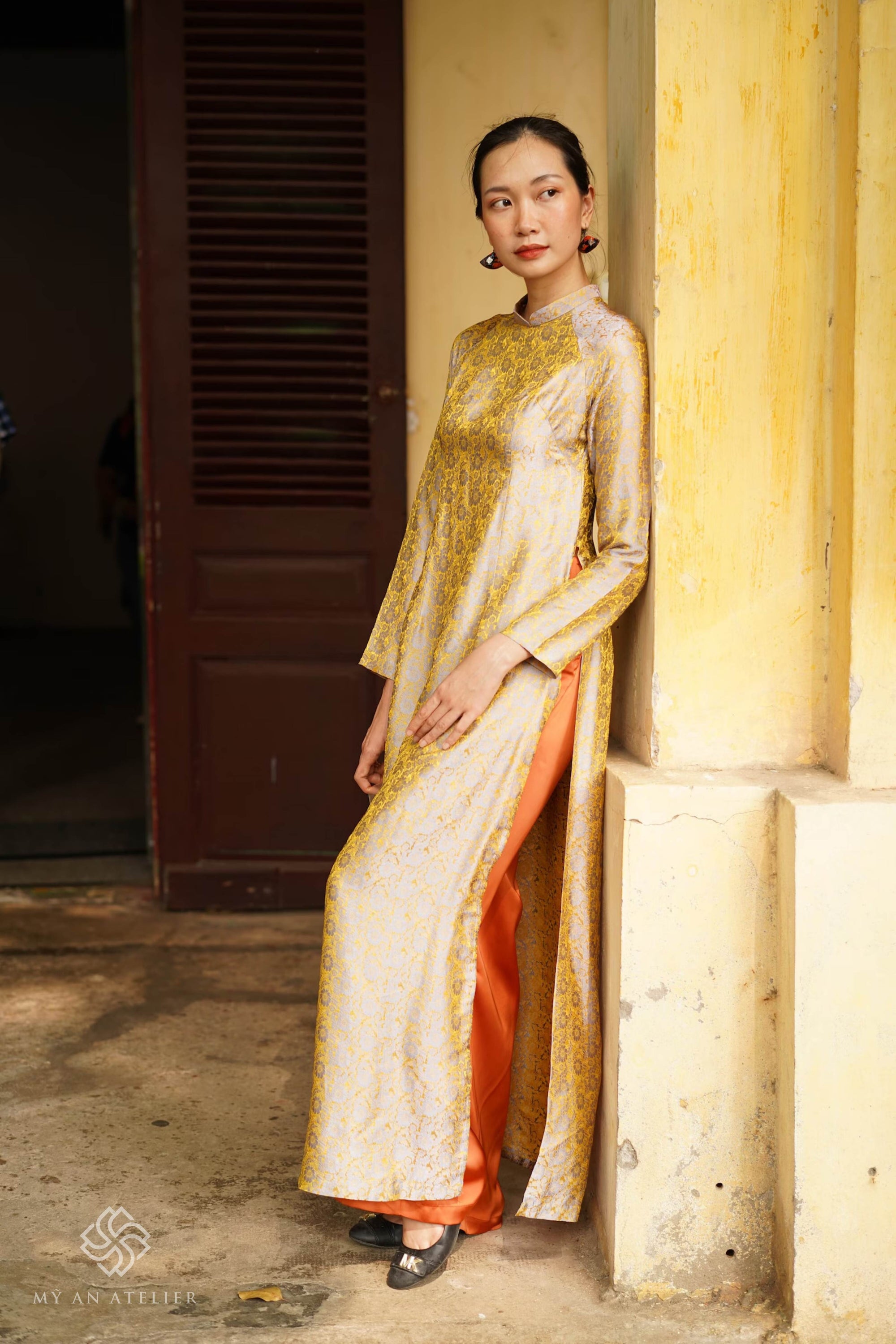 Mulberry silk gold Vietnamese dress
