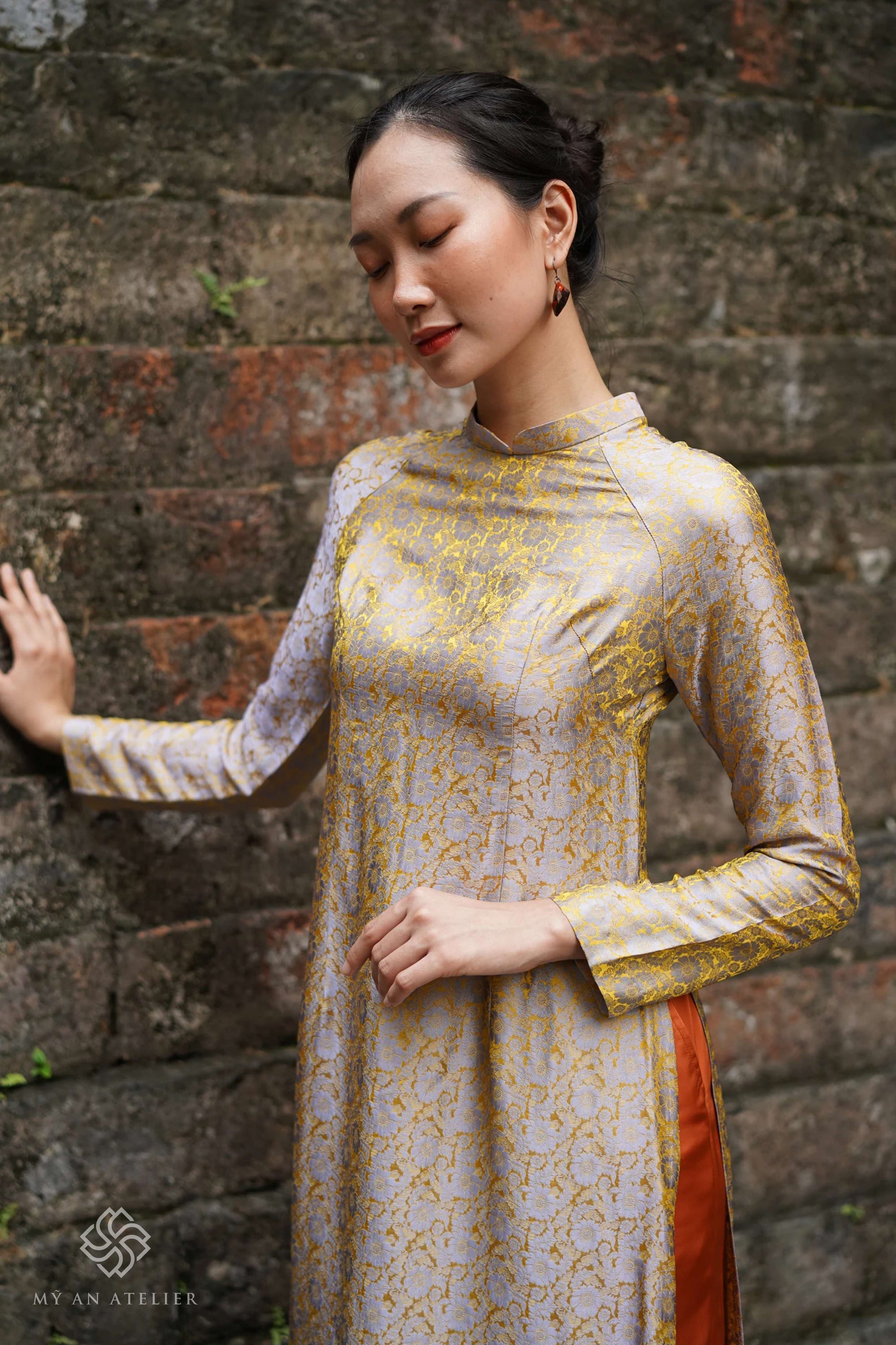 Mulberry silk gold Vietnamese dress
