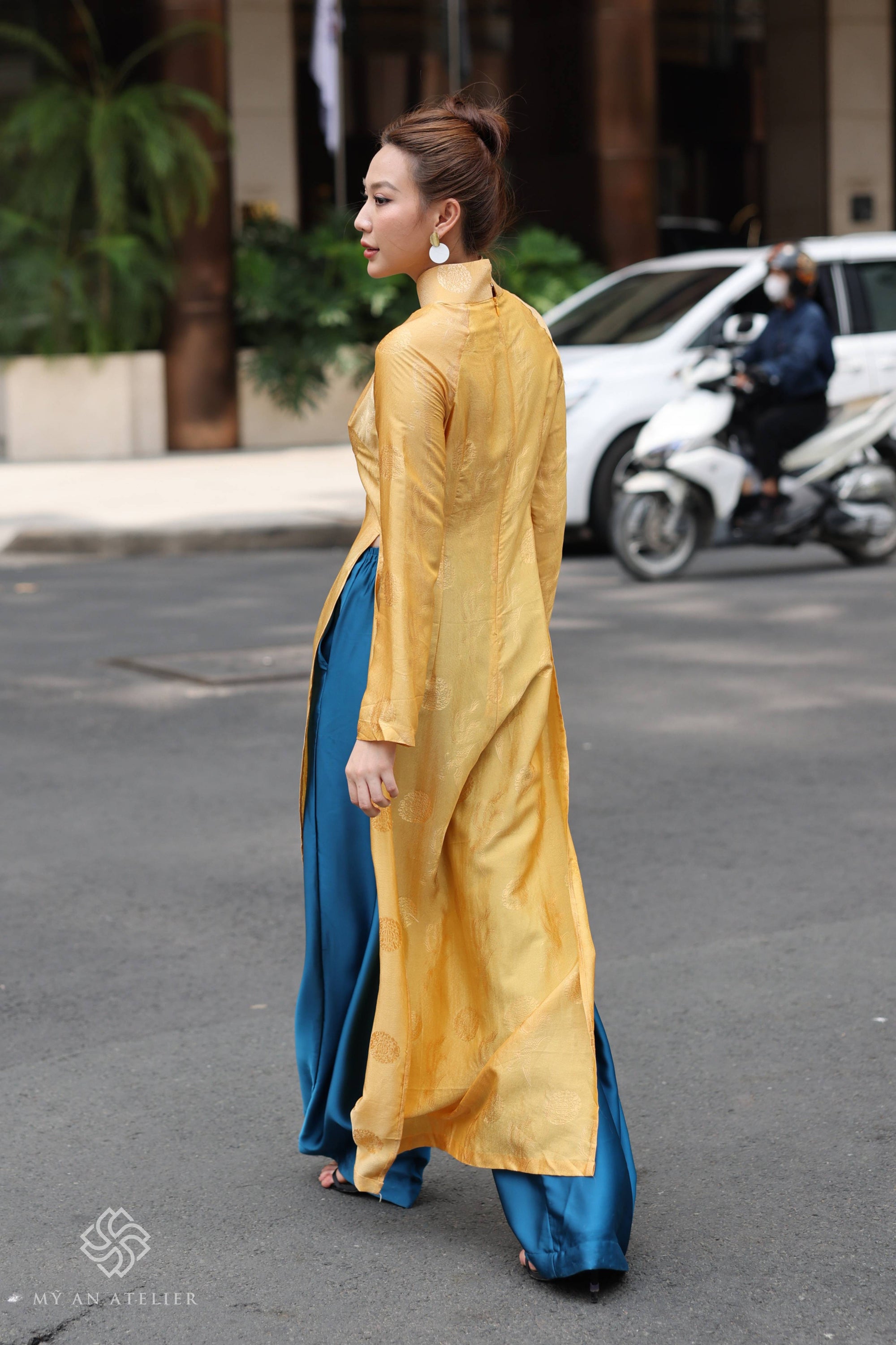 Mulberry silk high neck Vietnamese dress