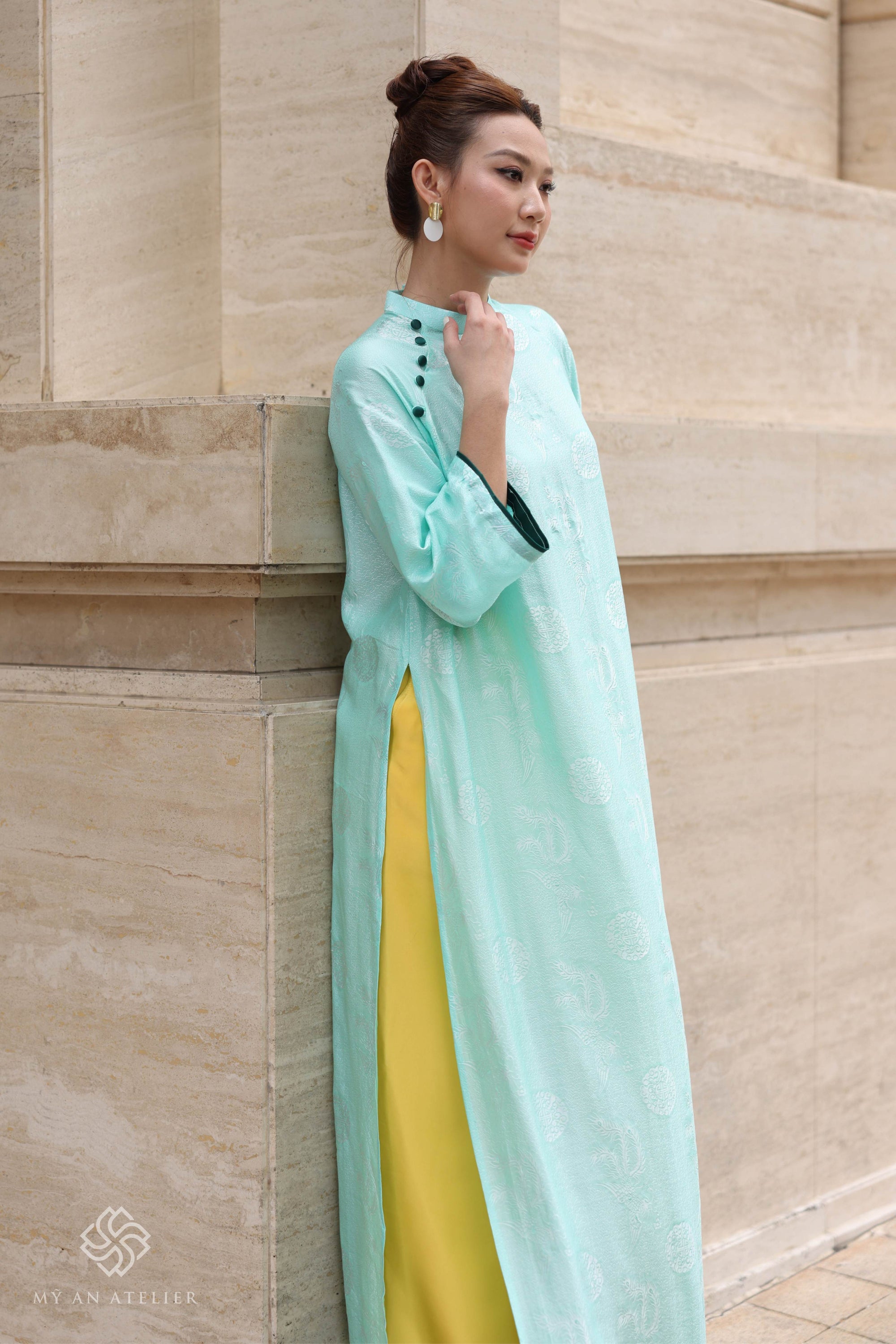 Mulberry silk loose ao dai