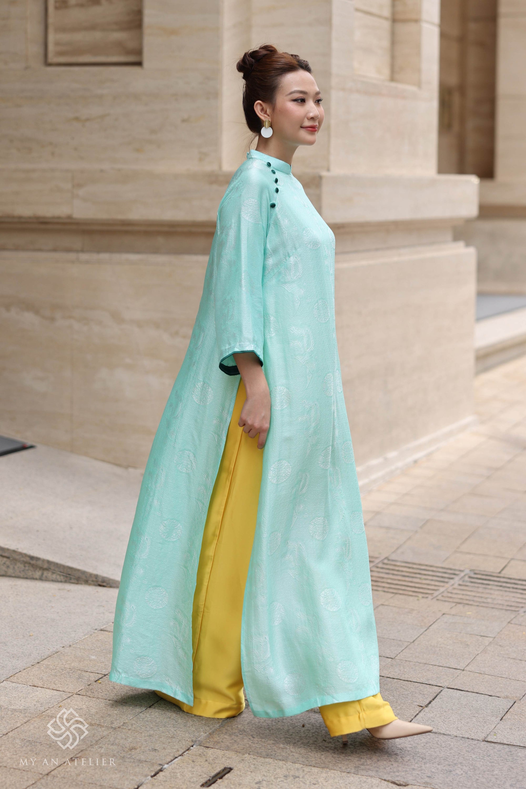 Mulberry silk loose ao dai