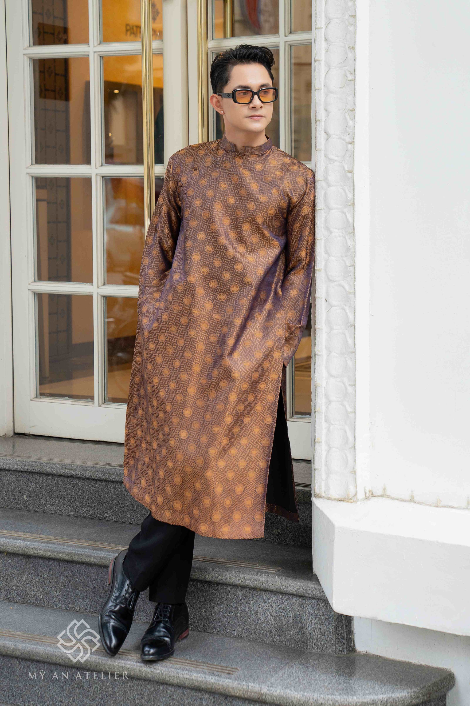 Mulberry silk men Vietnamese custom dress