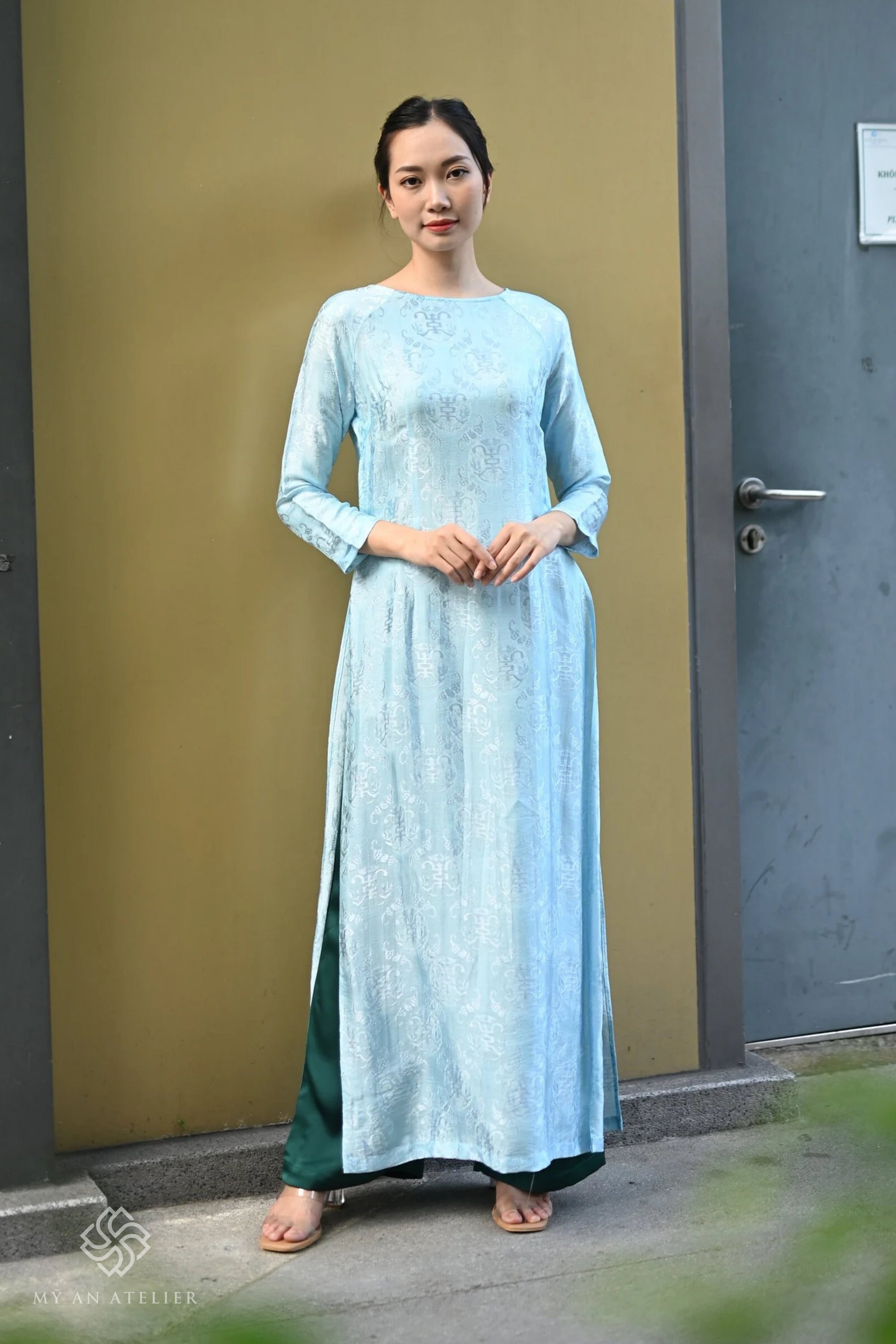 Mulberry silk plus size Vietnamese dress