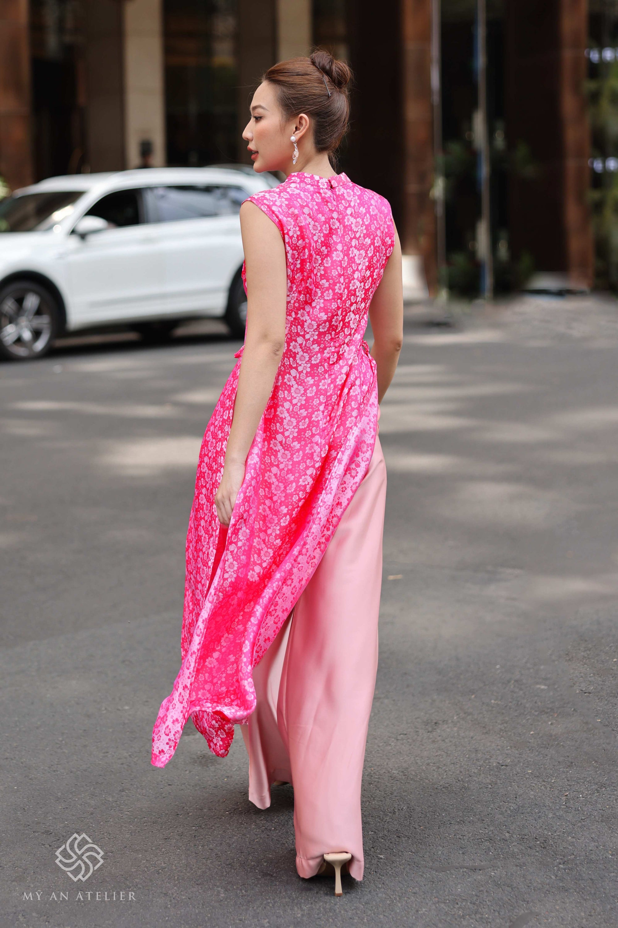 Mulberry silk sleeveless Vietnamese dress