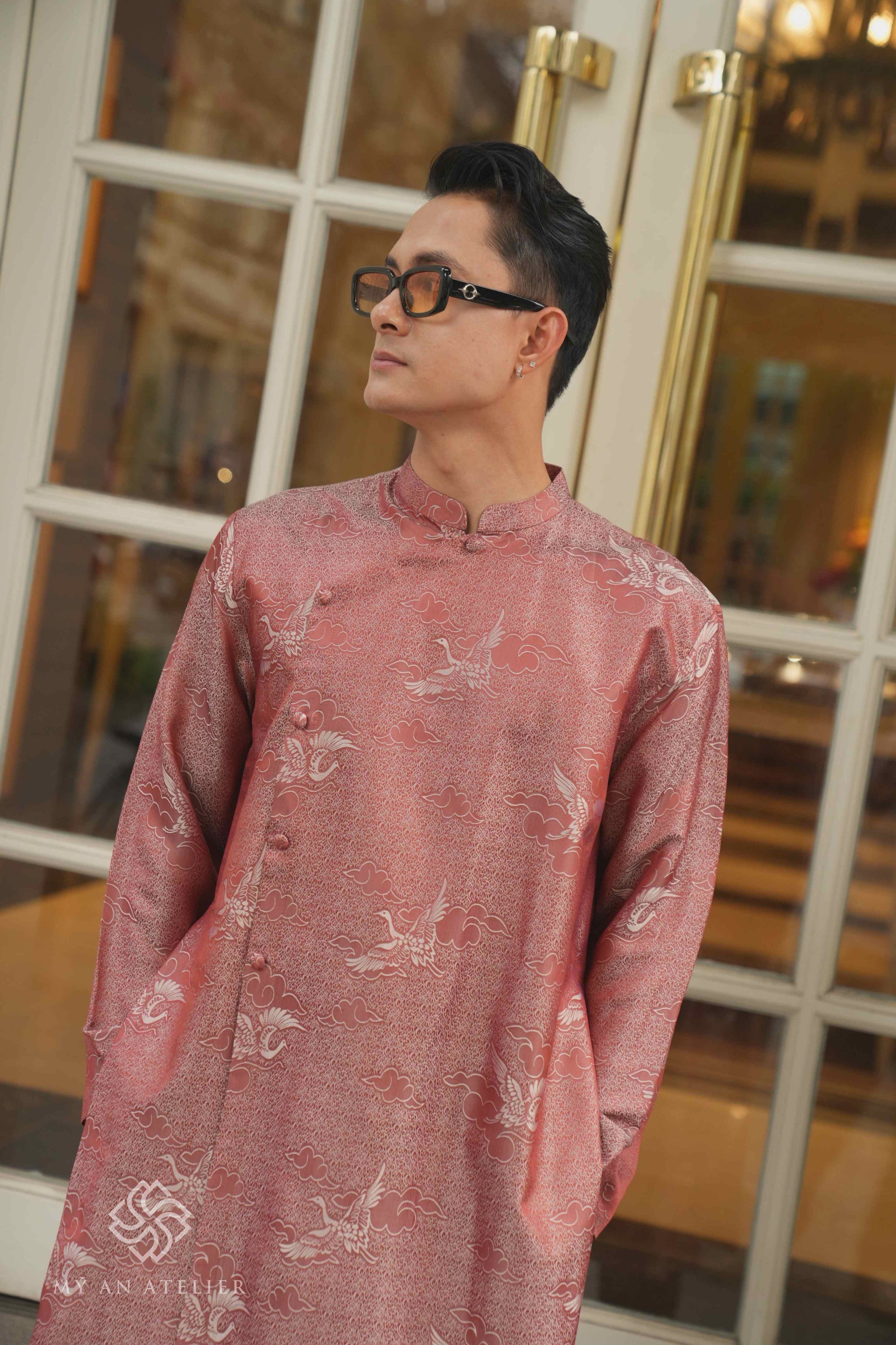 Mulberry silk traditional men ao dai