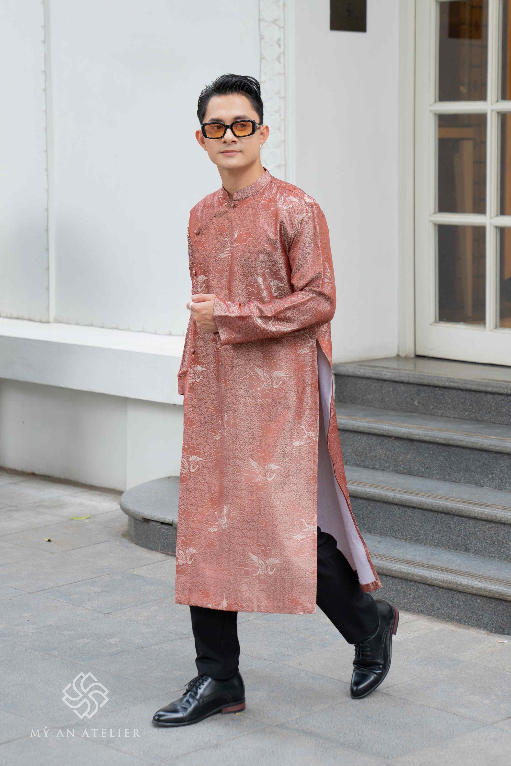 Mulberry silk traditional men ao dai