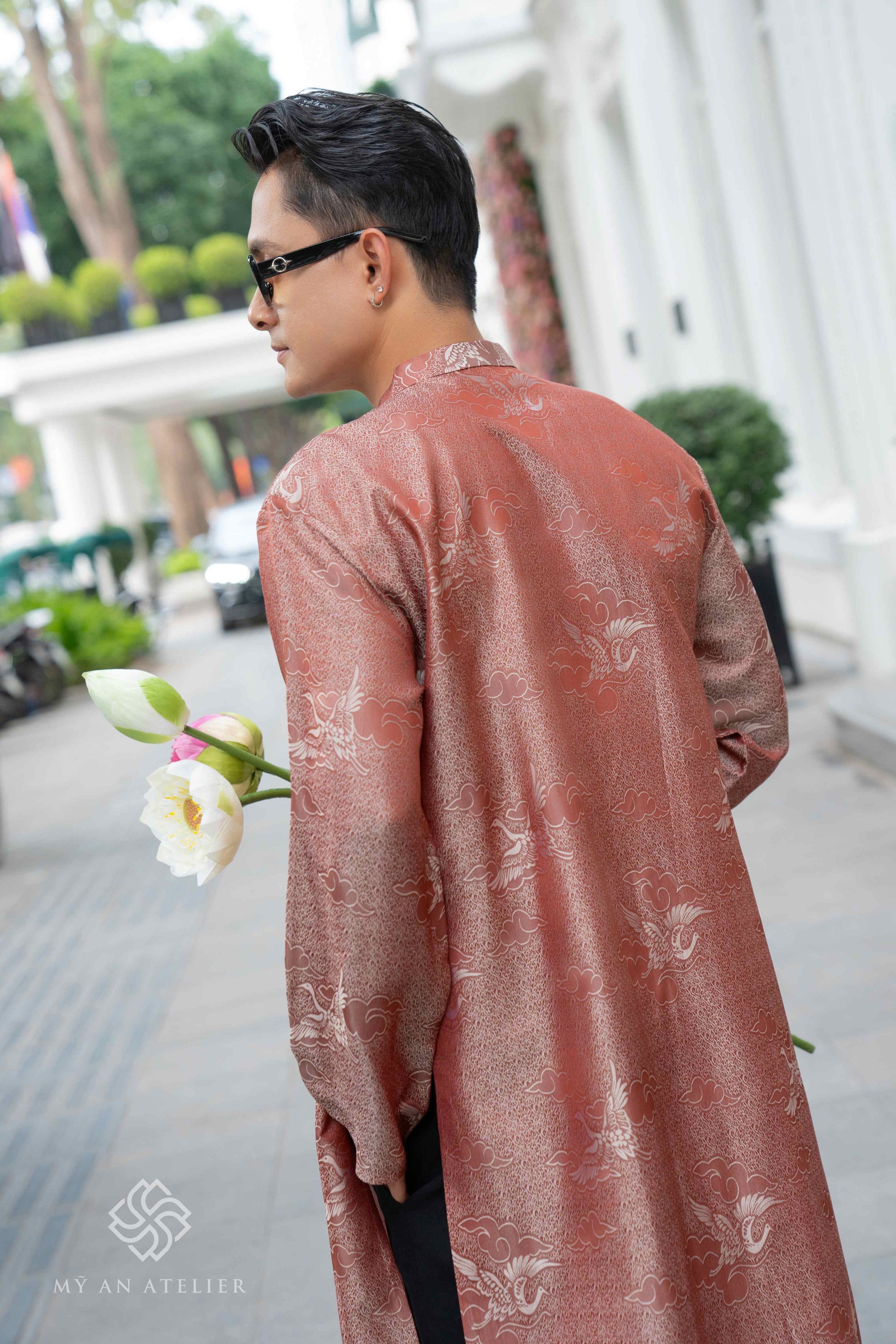 Mulberry silk traditional men ao dai