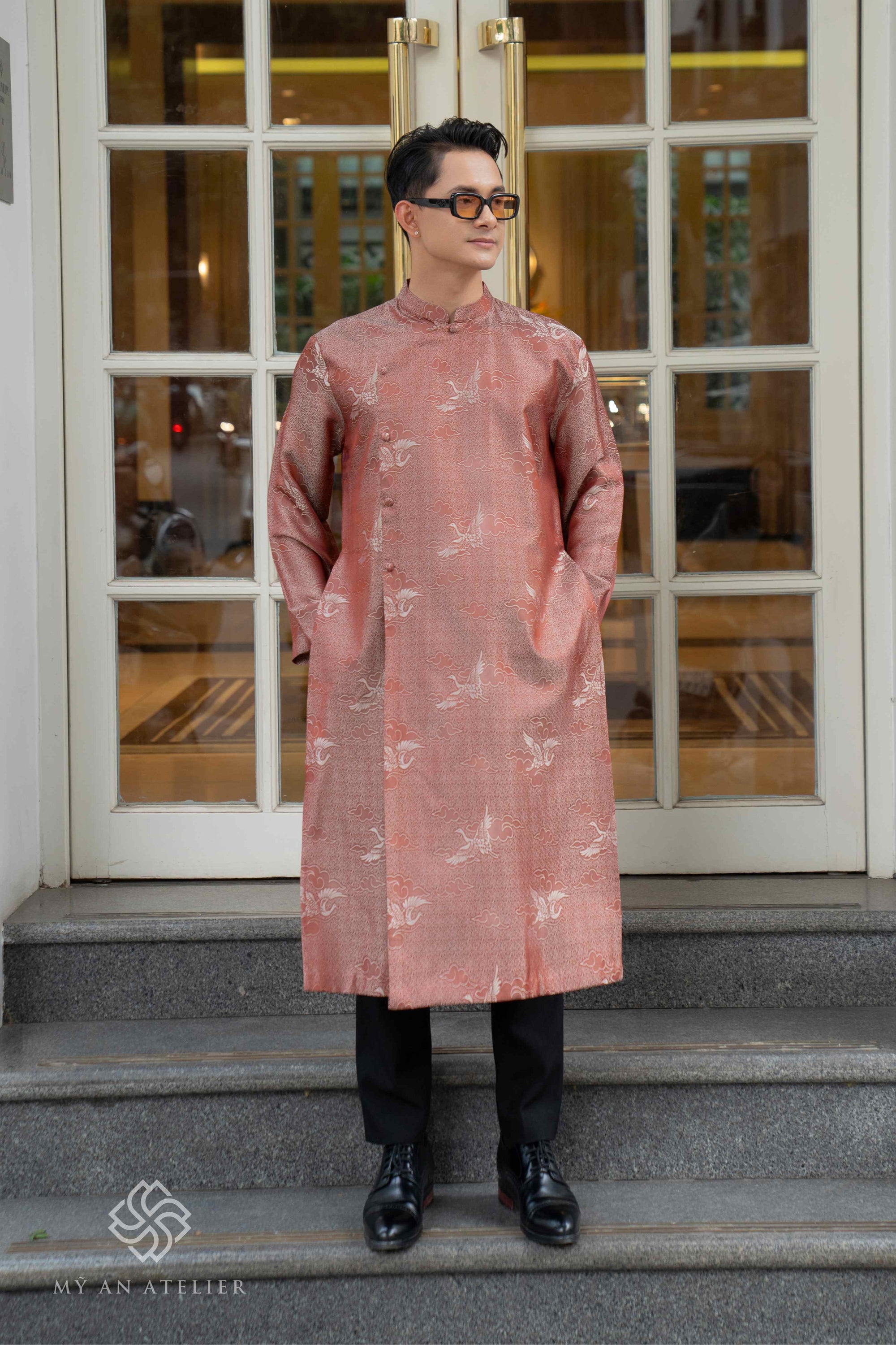 Mulberry silk traditional men ao dai
