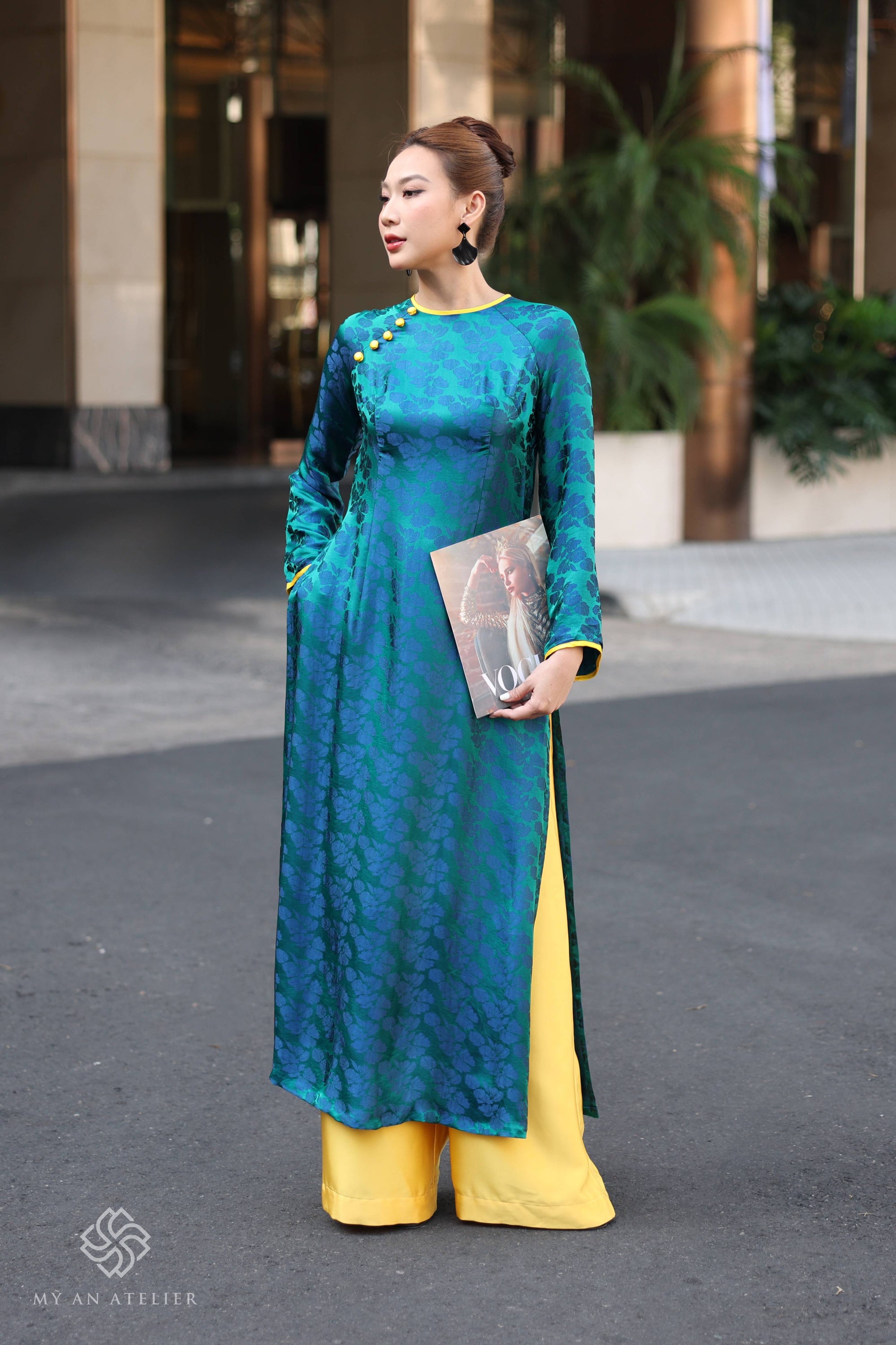 Mulberry silk traditional Vietnamese dress