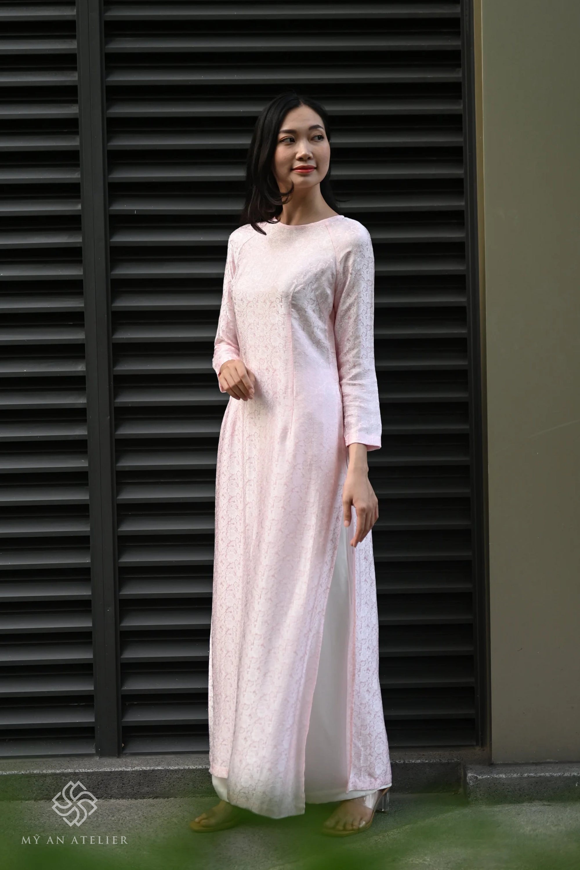 Mulberry silk Vietnam dress traditional
