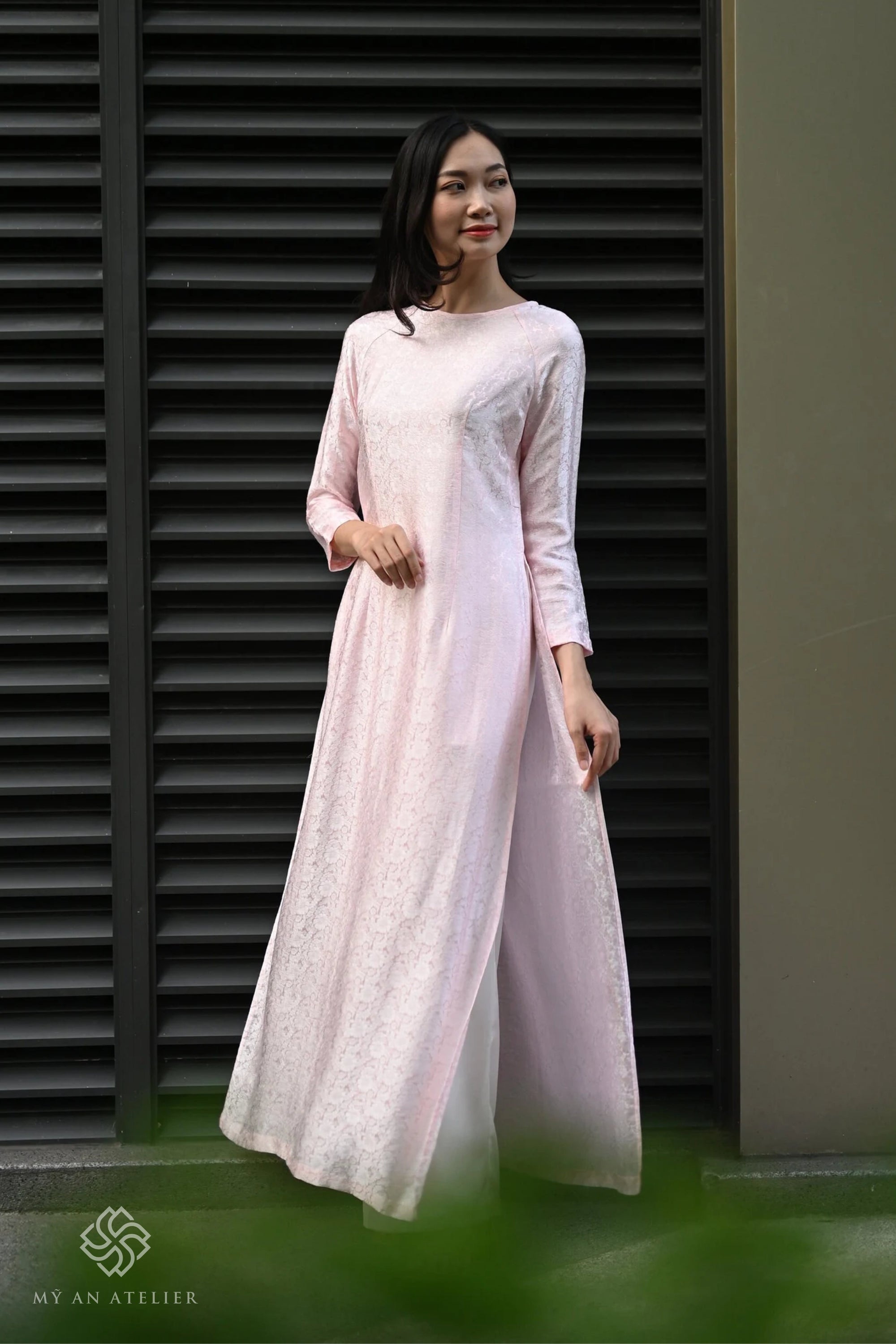 Mulberry silk Vietnam dress traditional