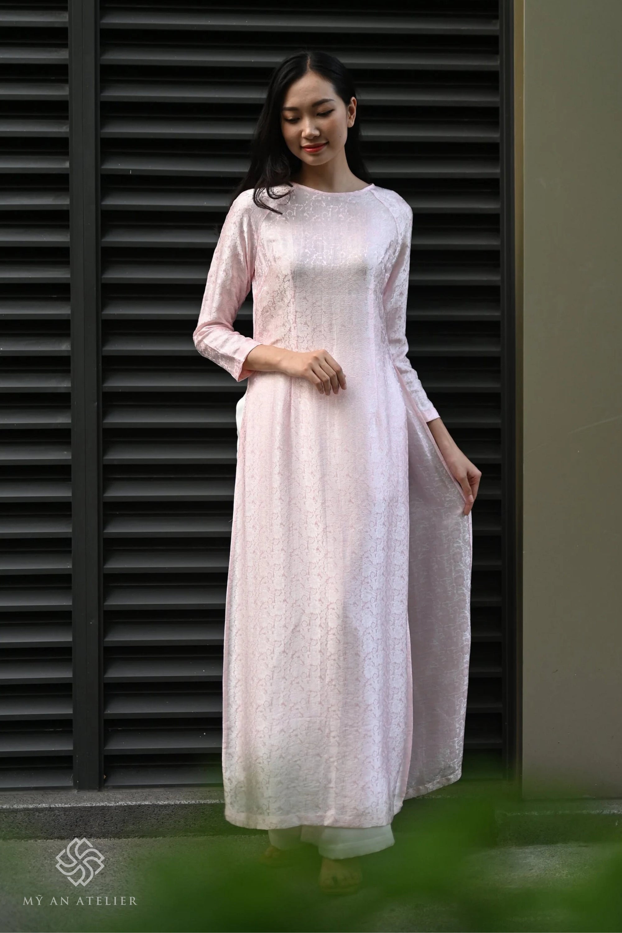 Mulberry silk Vietnam dress traditional