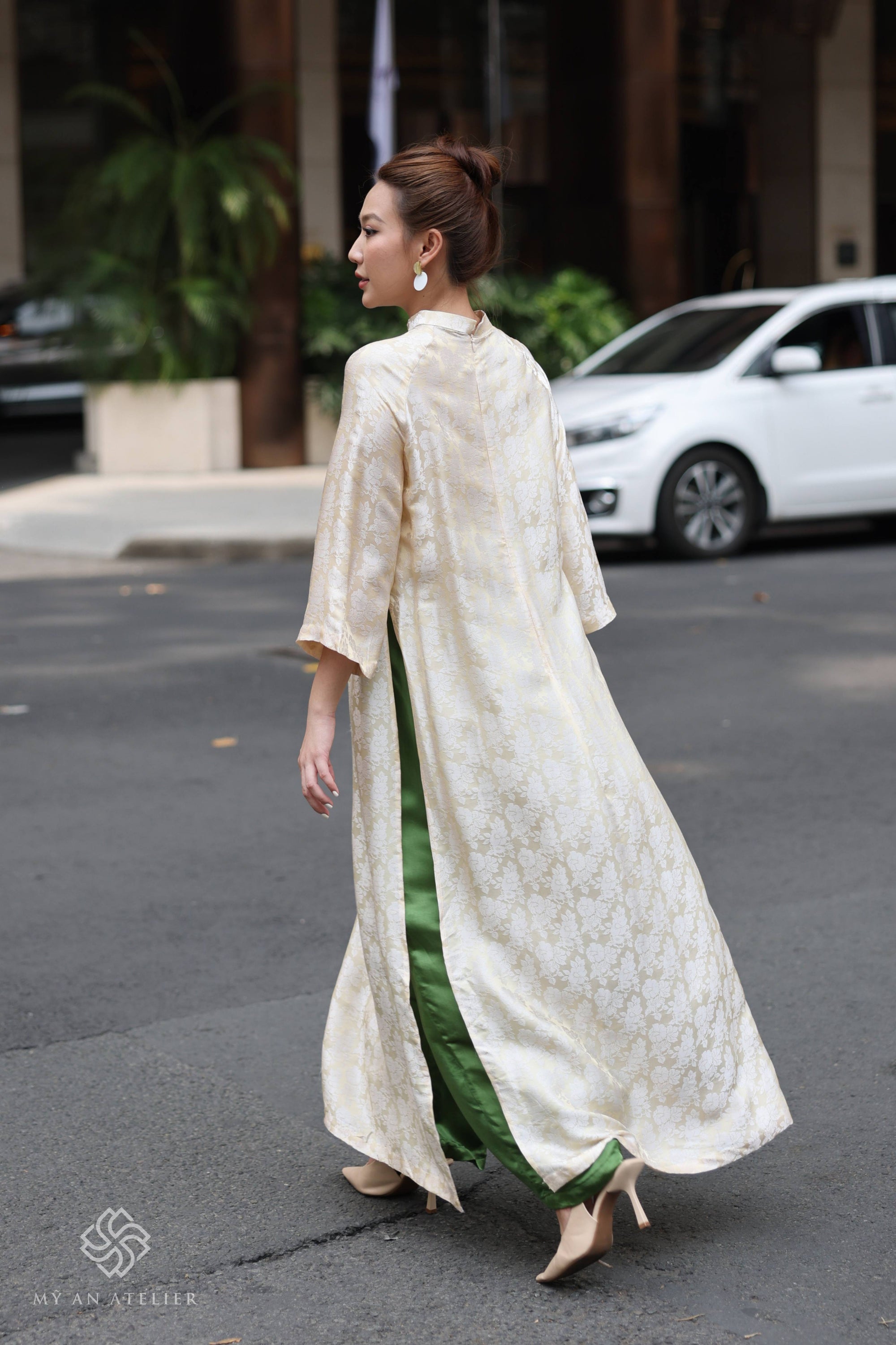 Mulberry silk Vietnamese formal dress