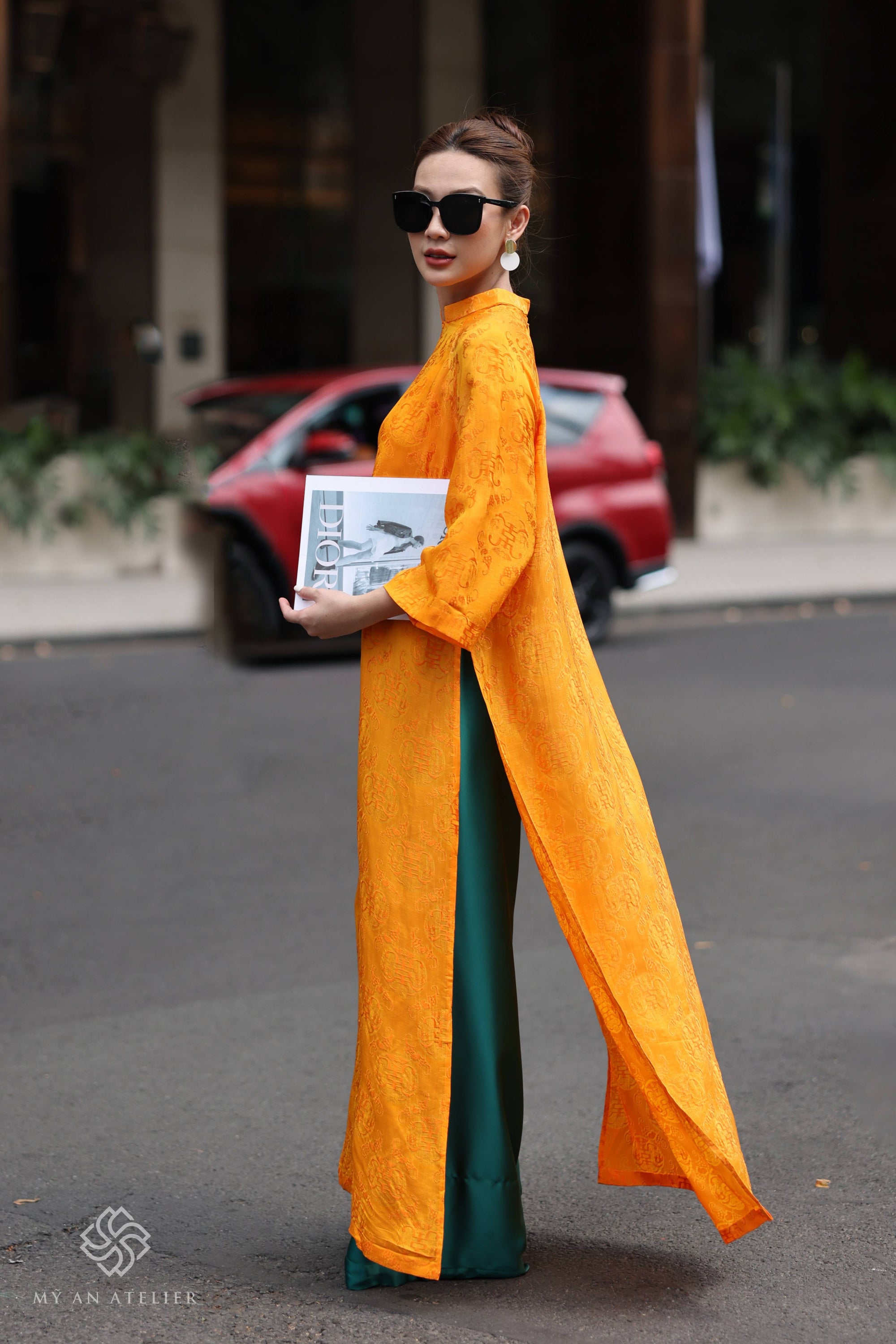 Mulberry silk Vietnamese national dress
