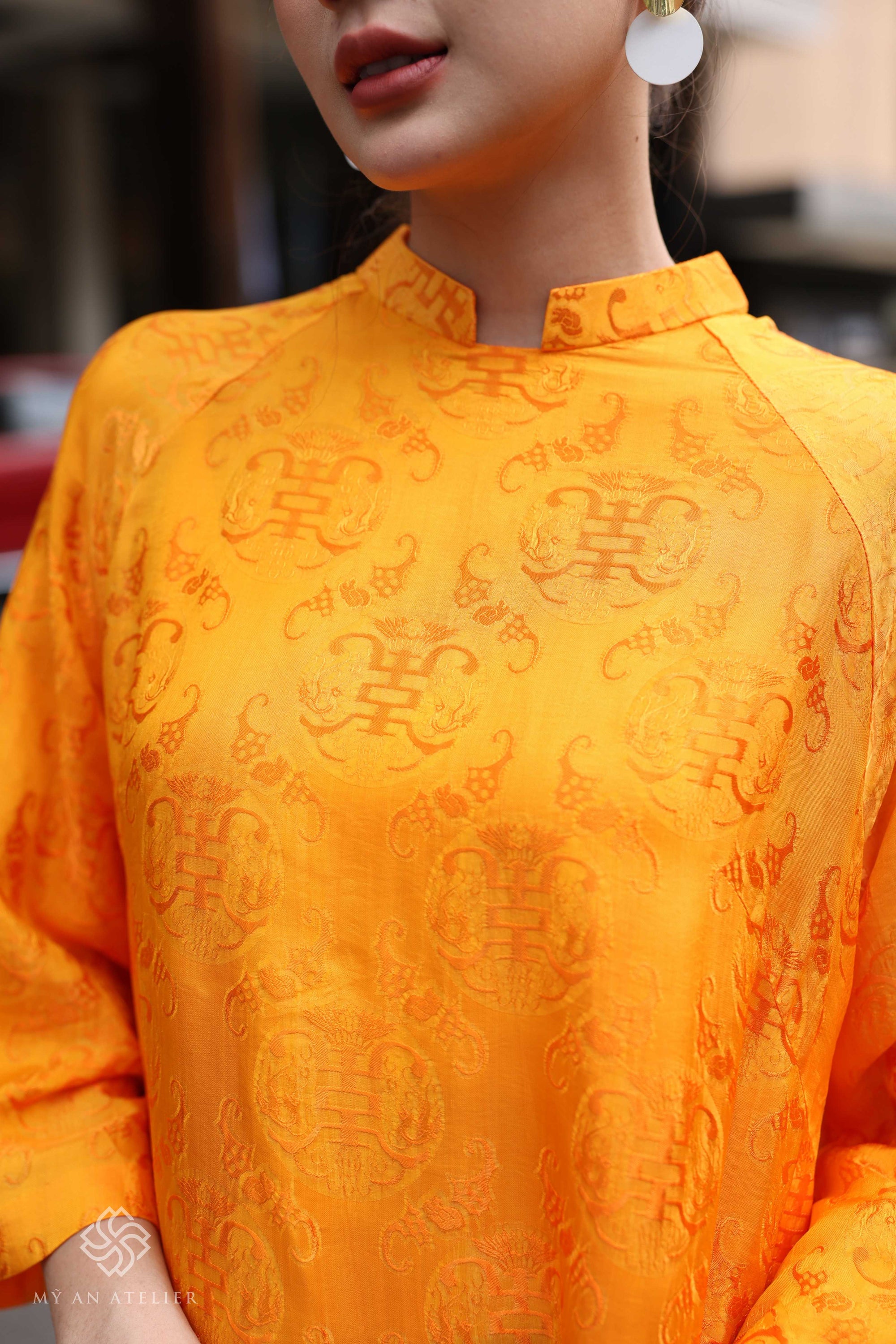 Mulberry silk Vietnamese national dress
