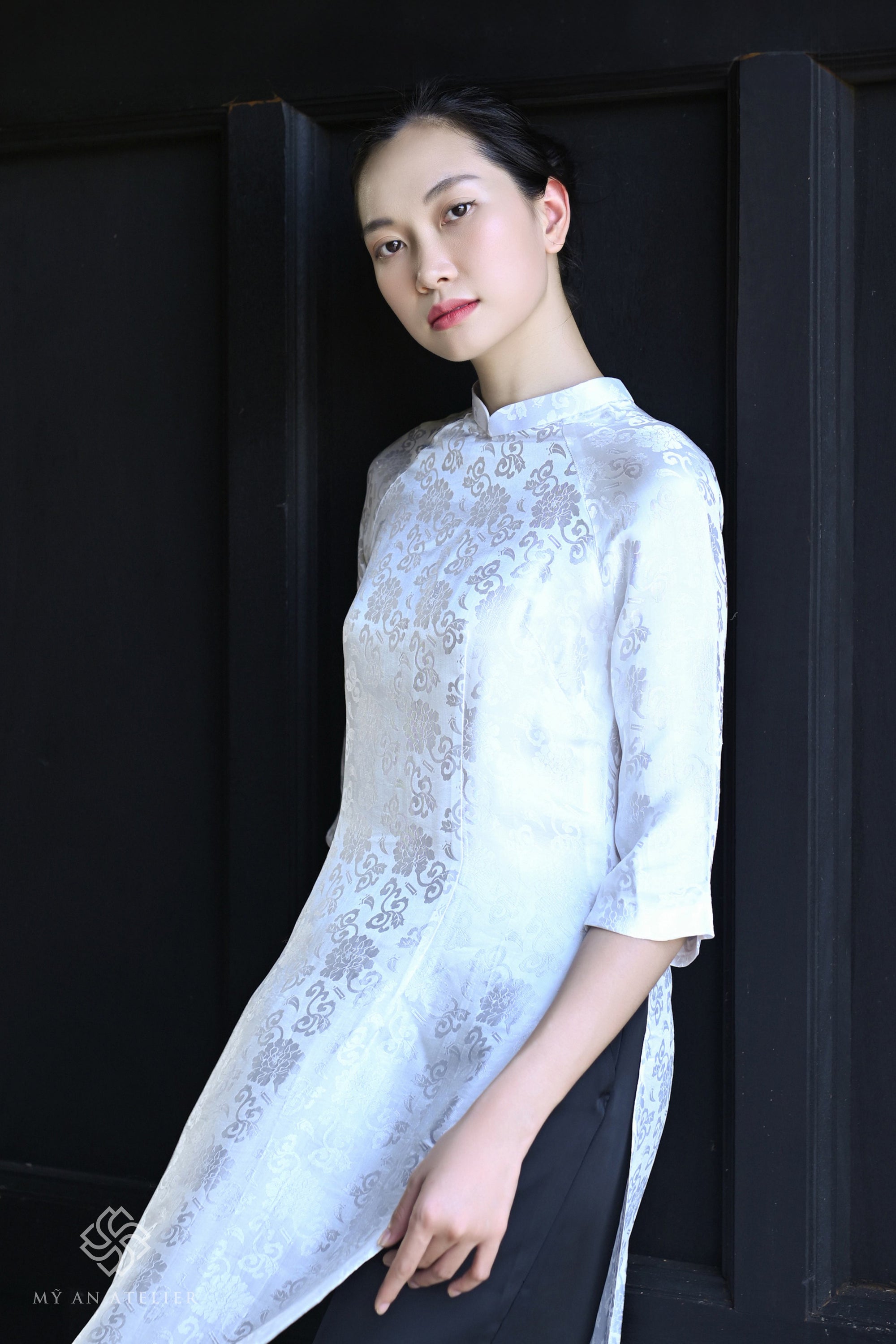 Mulberry silk white ao dai