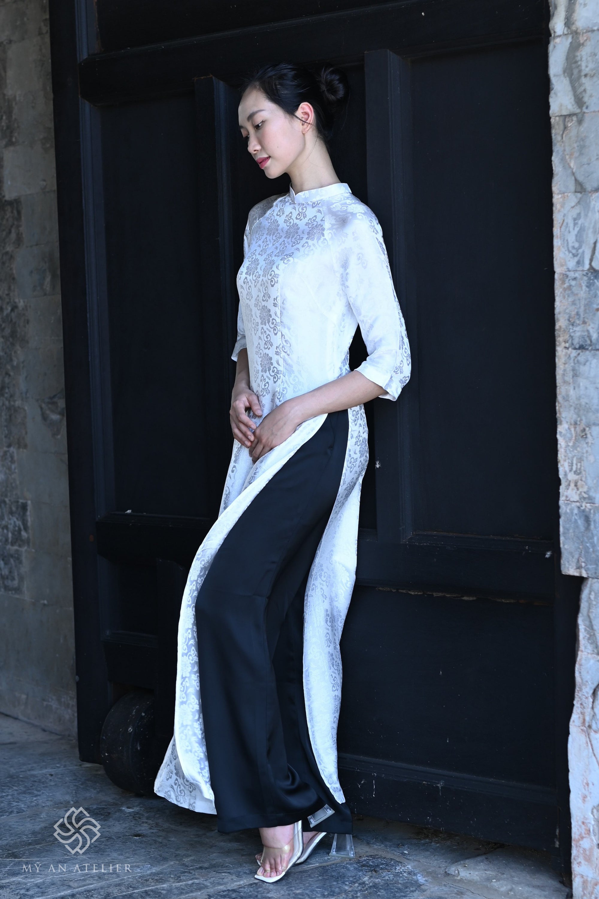 Mulberry silk white ao dai