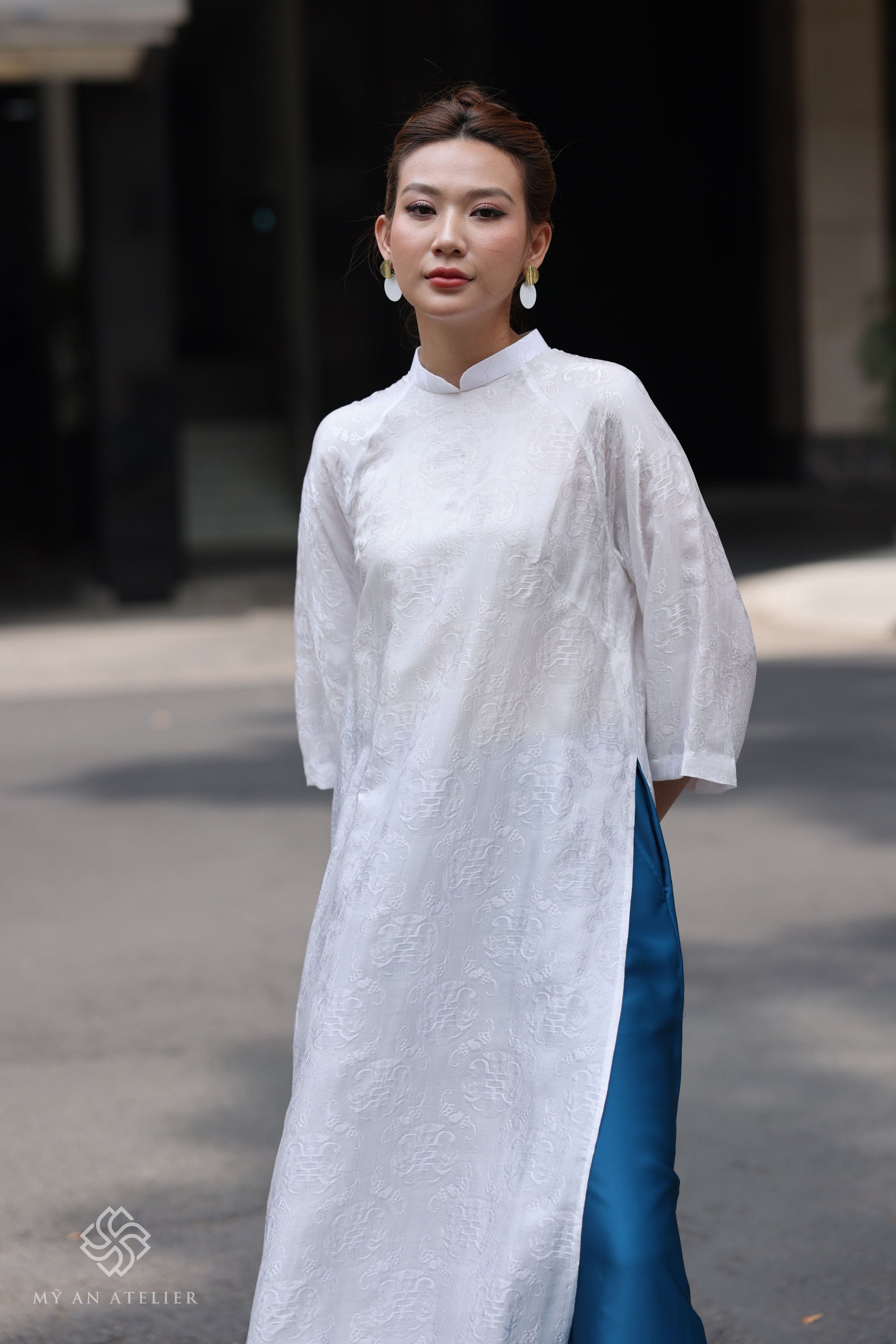 Mulberry silk white Vietnamese dress